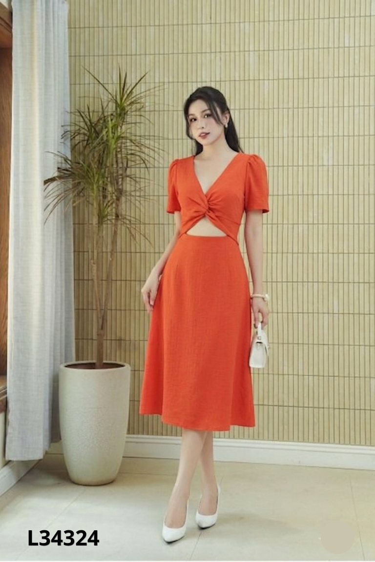 Váy đỏ cam xoắn eo