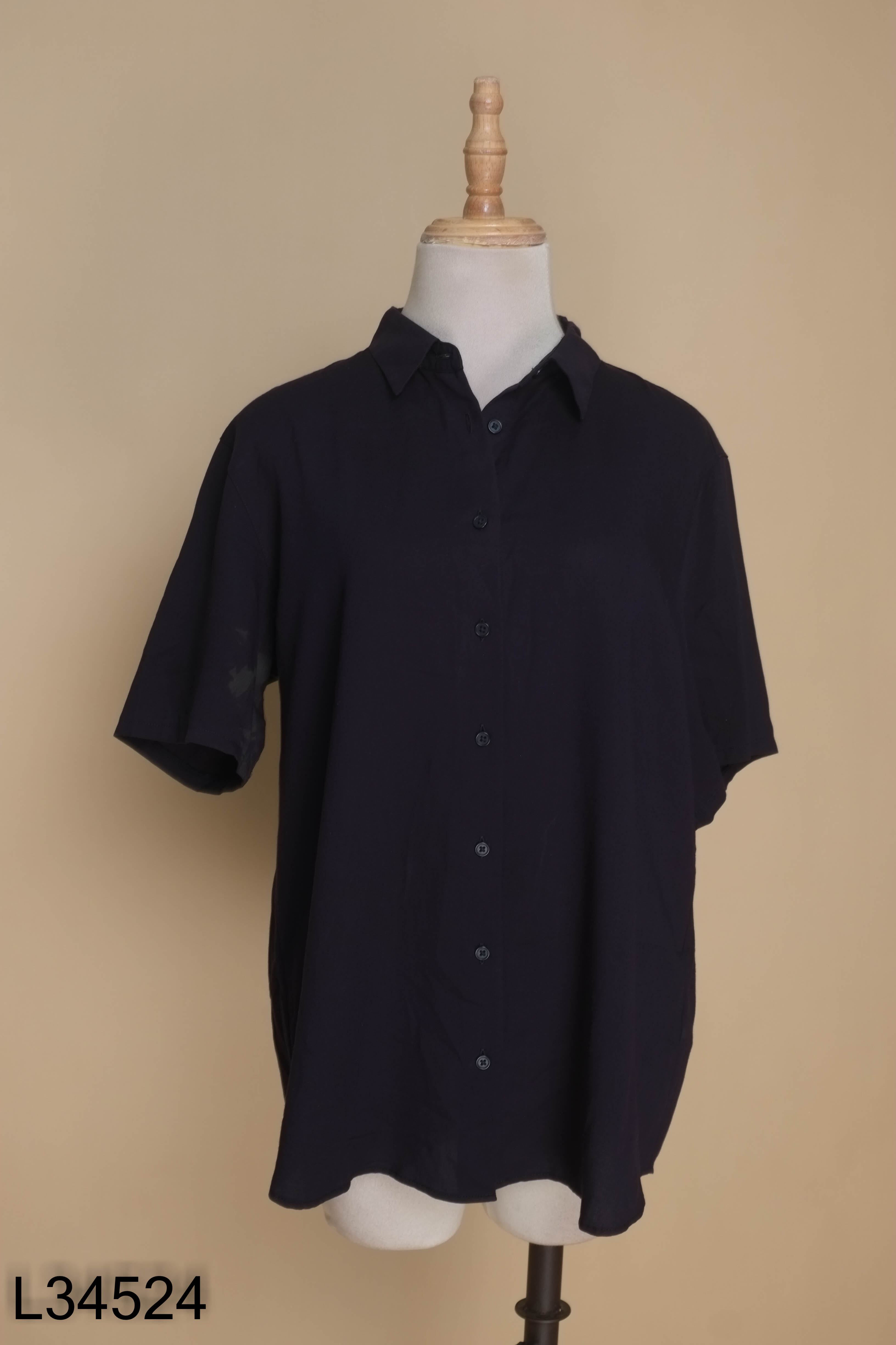 Áo UNIQLO sơ mi xanh
