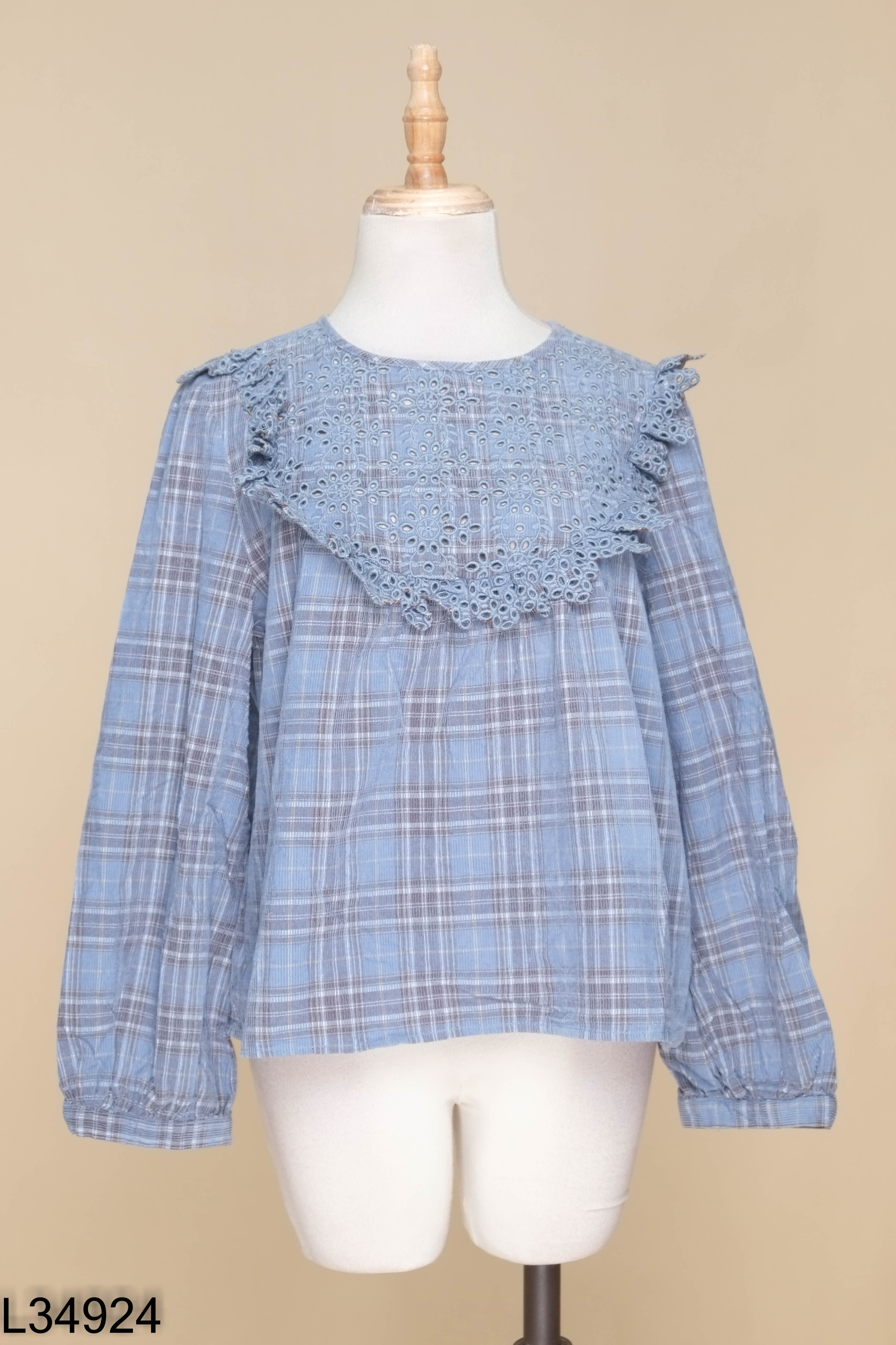 Áo xanh kẻ ZARA WOMAN phối bèo
