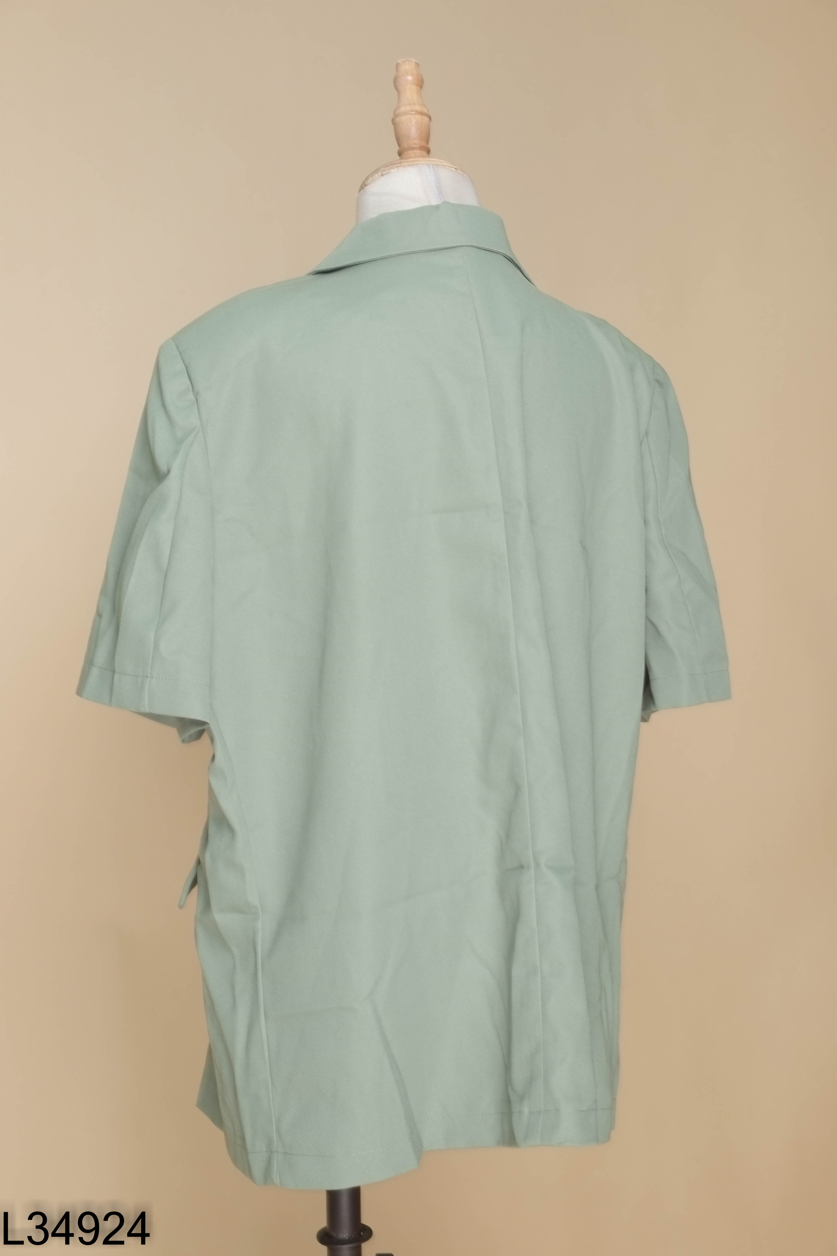 Áo blazer xanh ngắn tay