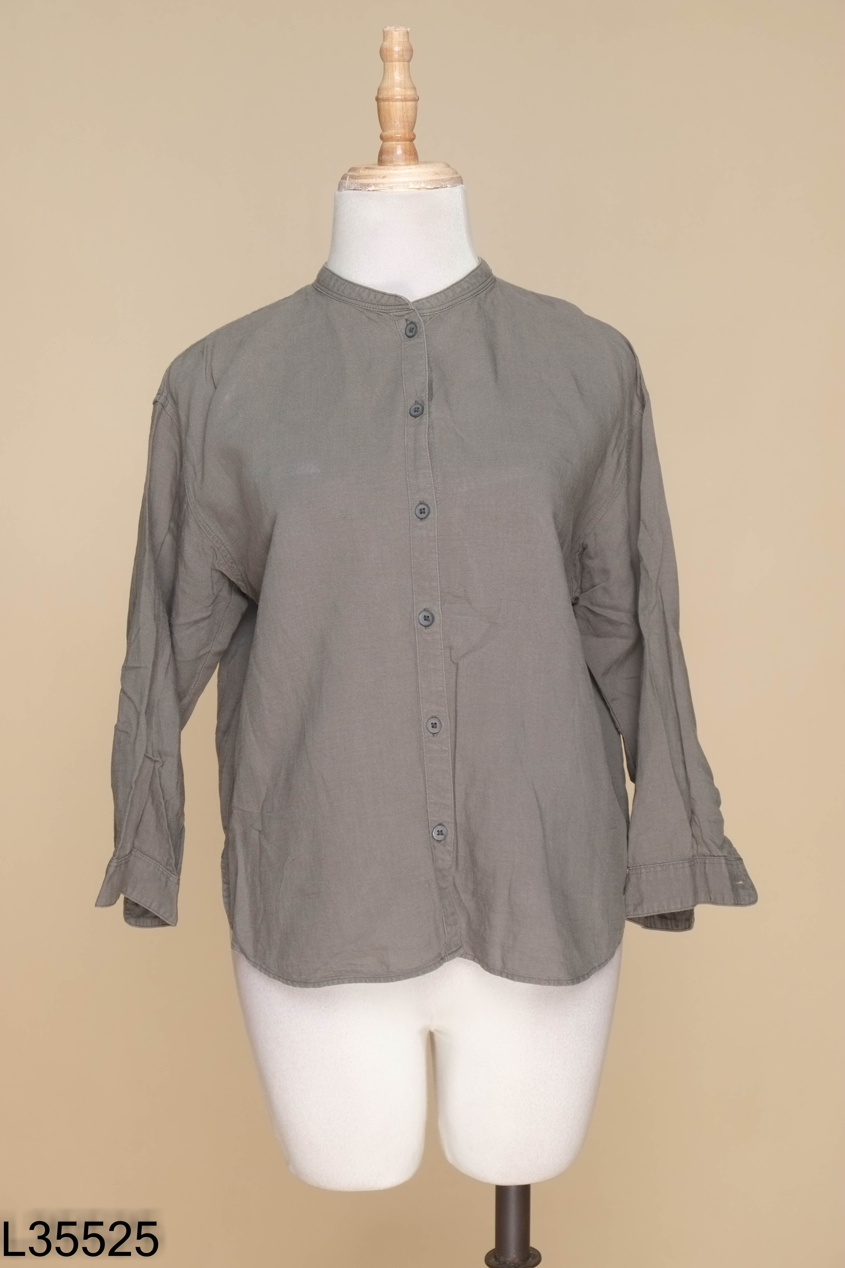 Áo UNIQLO linen xanh rêu