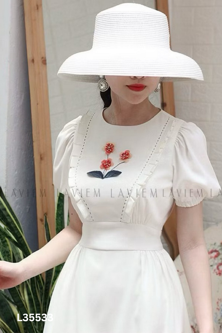 Váy trắng LAVIEM tay phồng đính hoa