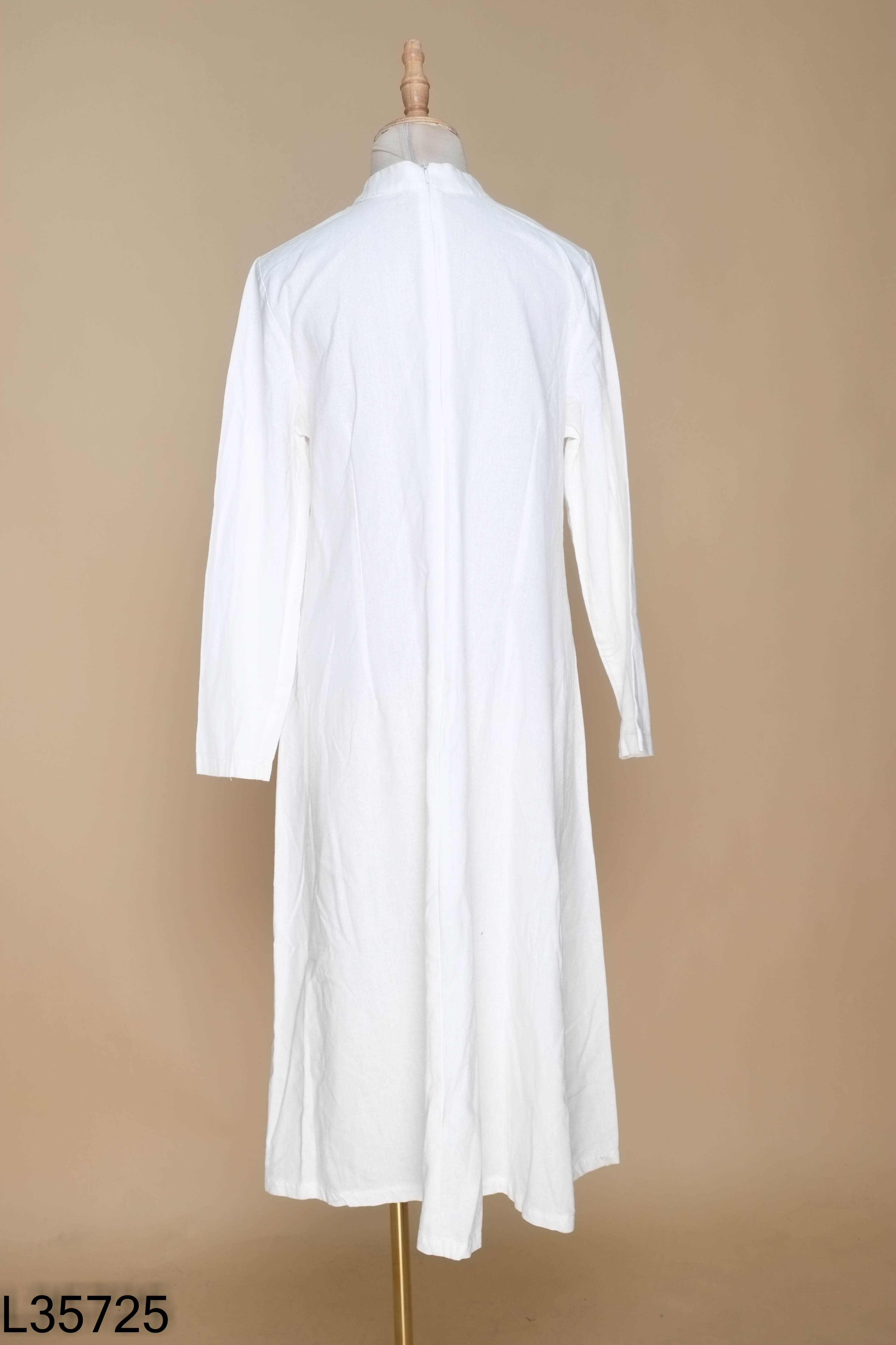 Váy linen trắng SIMDO thêu hoa
