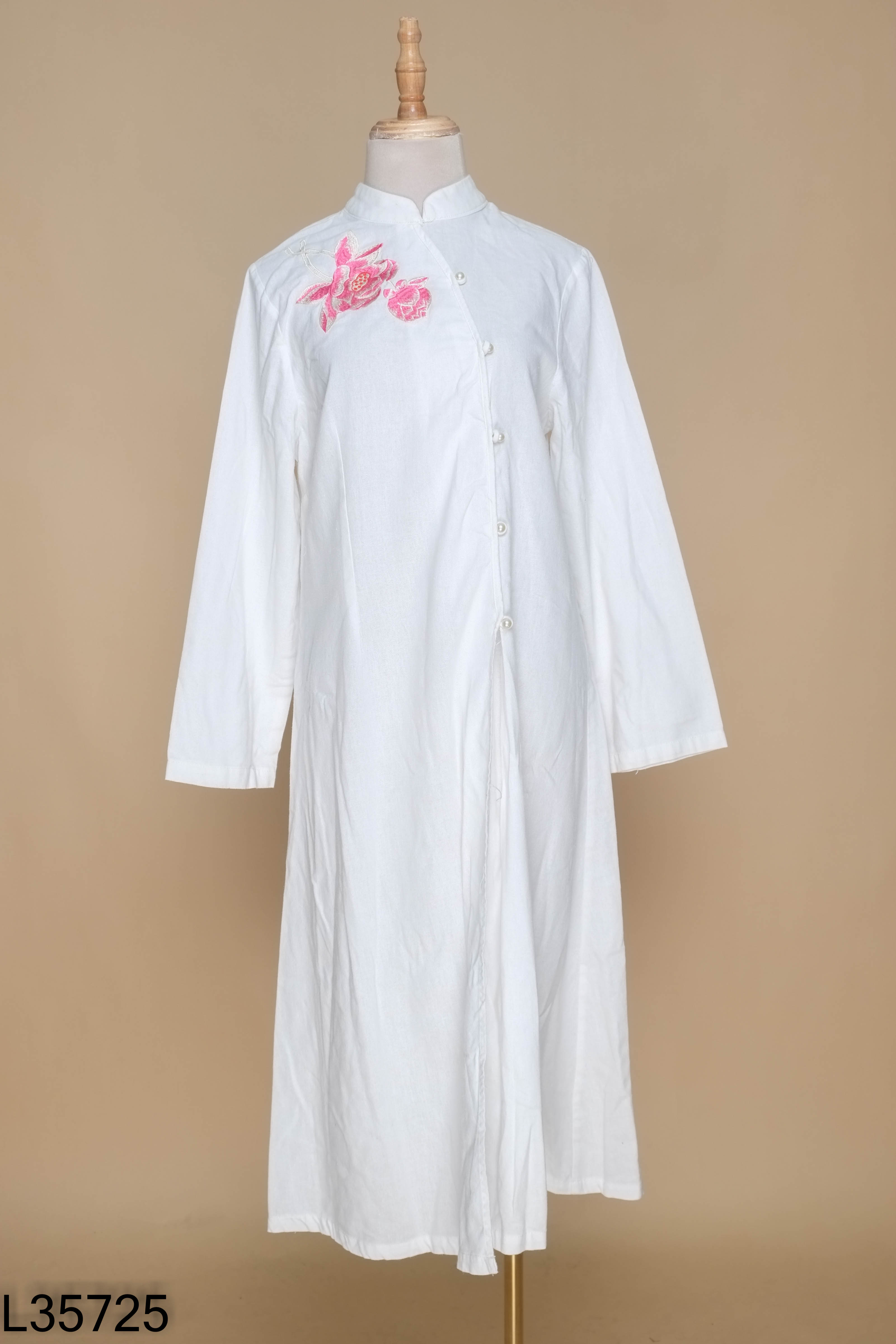 Váy linen trắng SIMDO thêu hoa