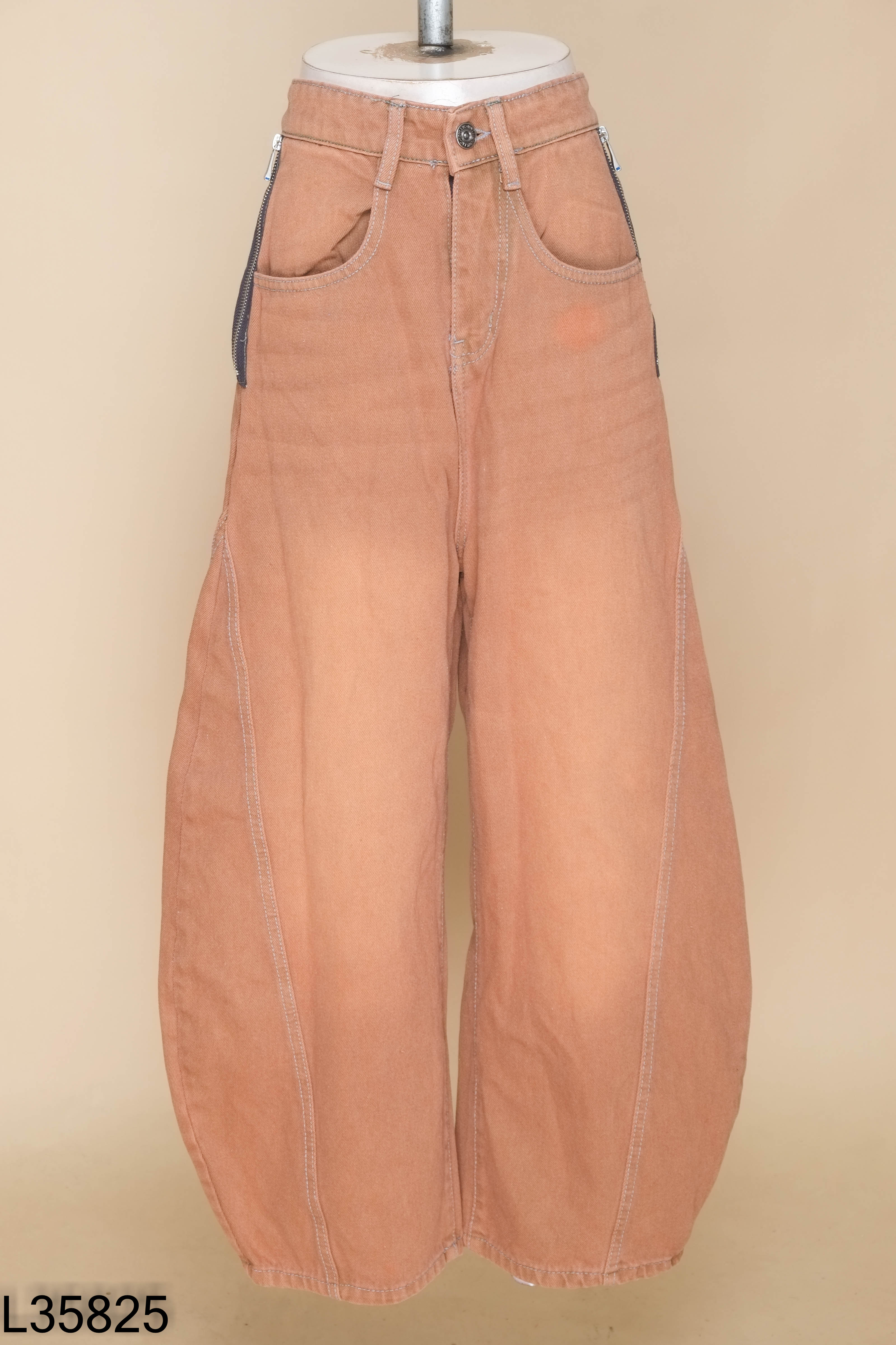 Quần jeans nâu suông