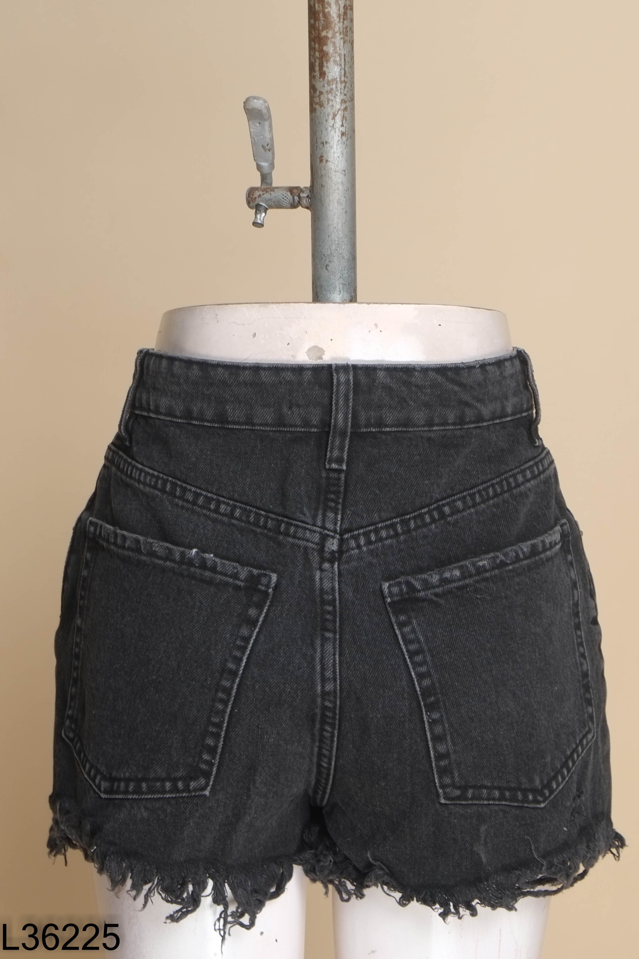 Quần ZARA jeans xám đen