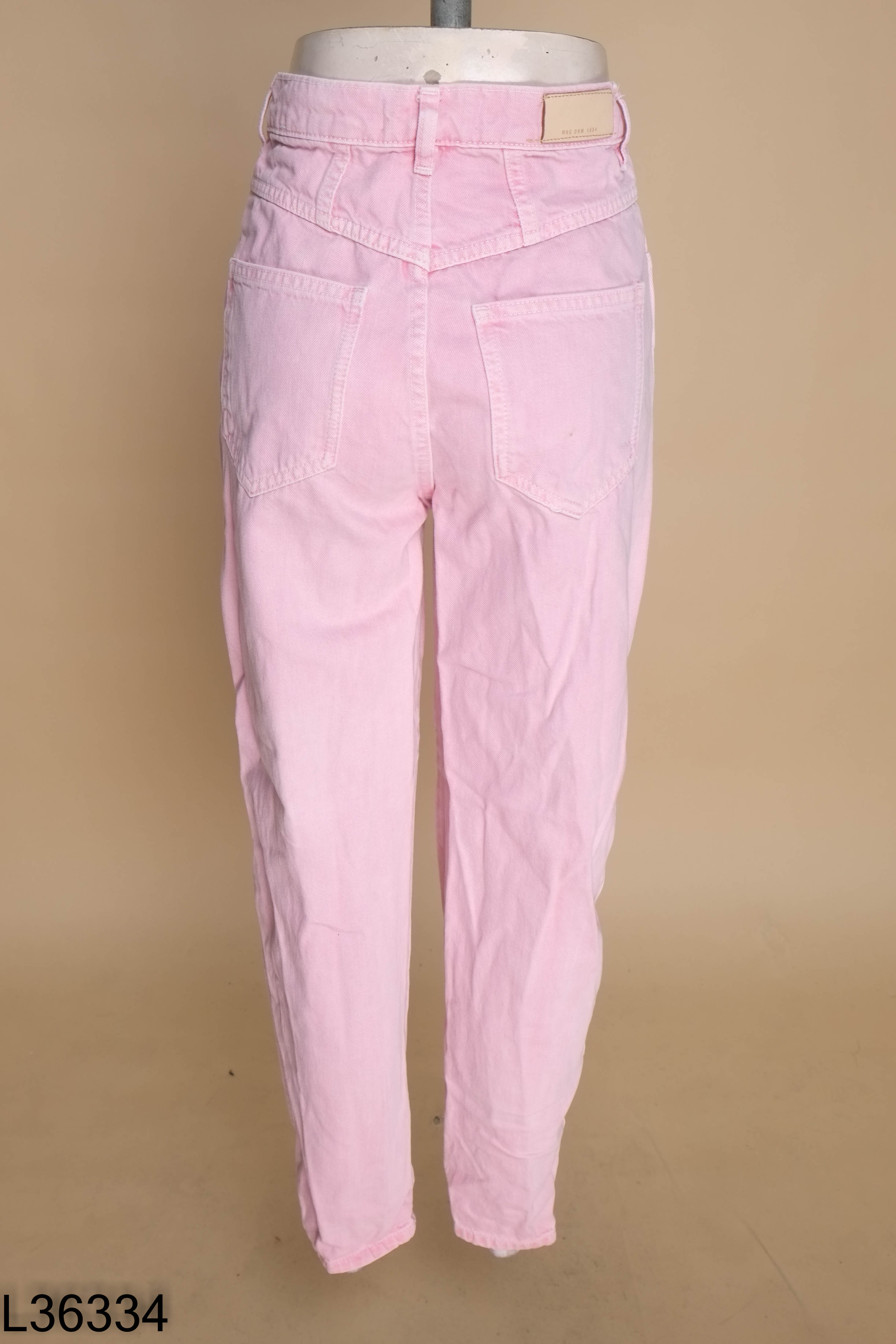 Quần jeans MANGO hồng baggy