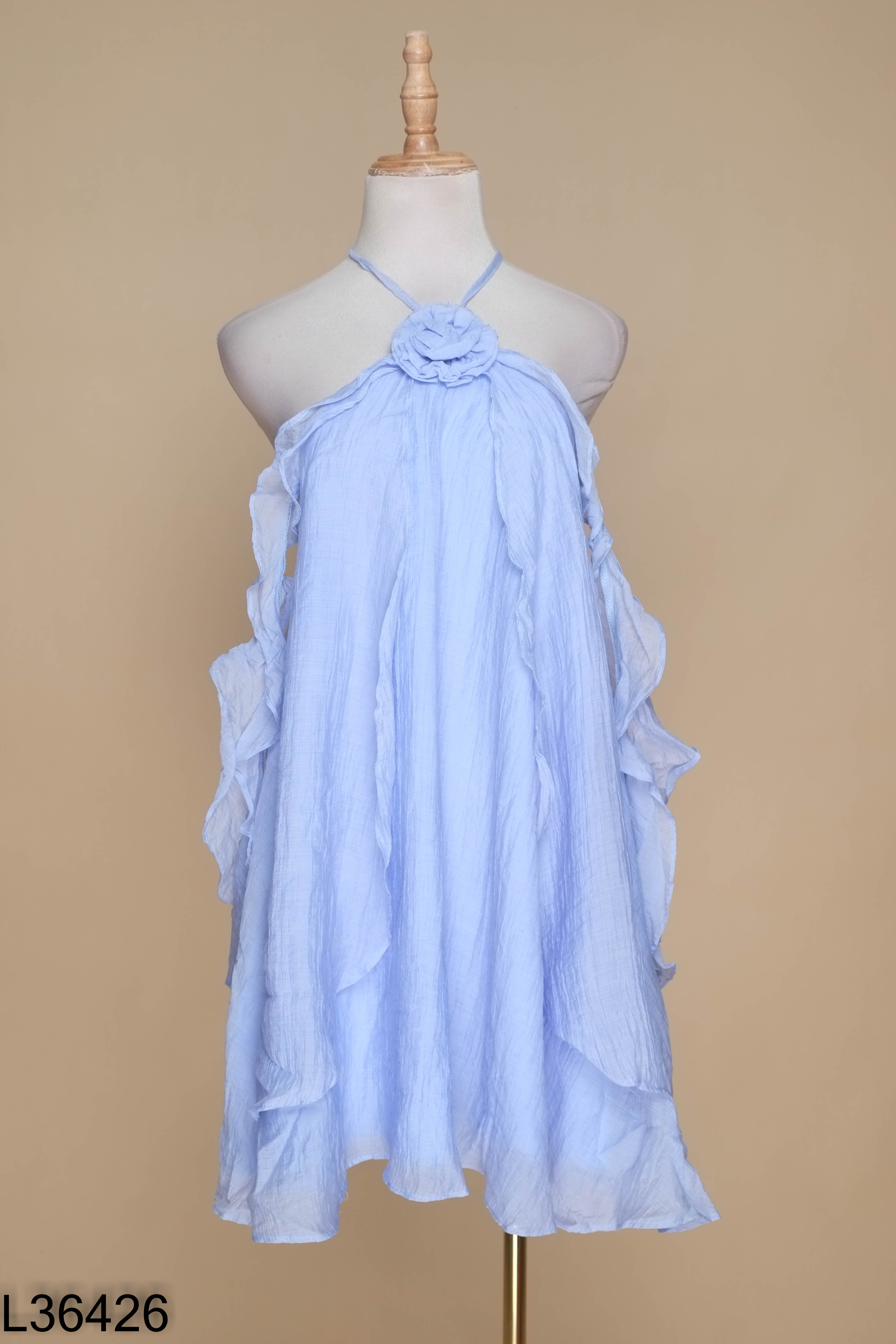 Áo xanh cổ buộc hoa nhún