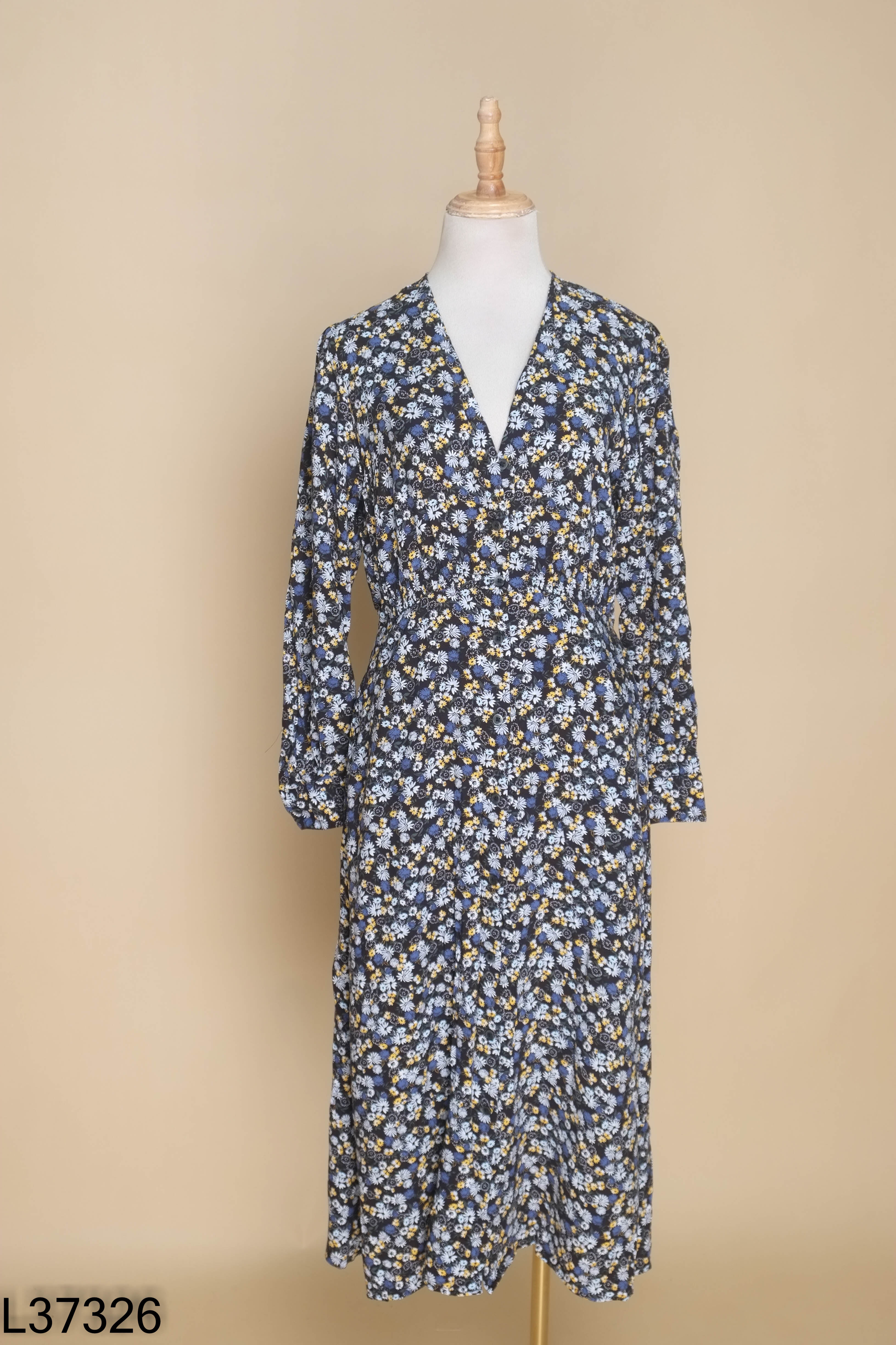 Váy UNIQLO xanh hoa buộc eo