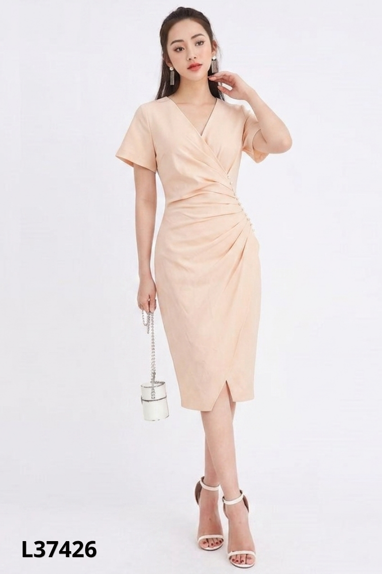 Váy be 20AGAIN phối eo đính ngọc