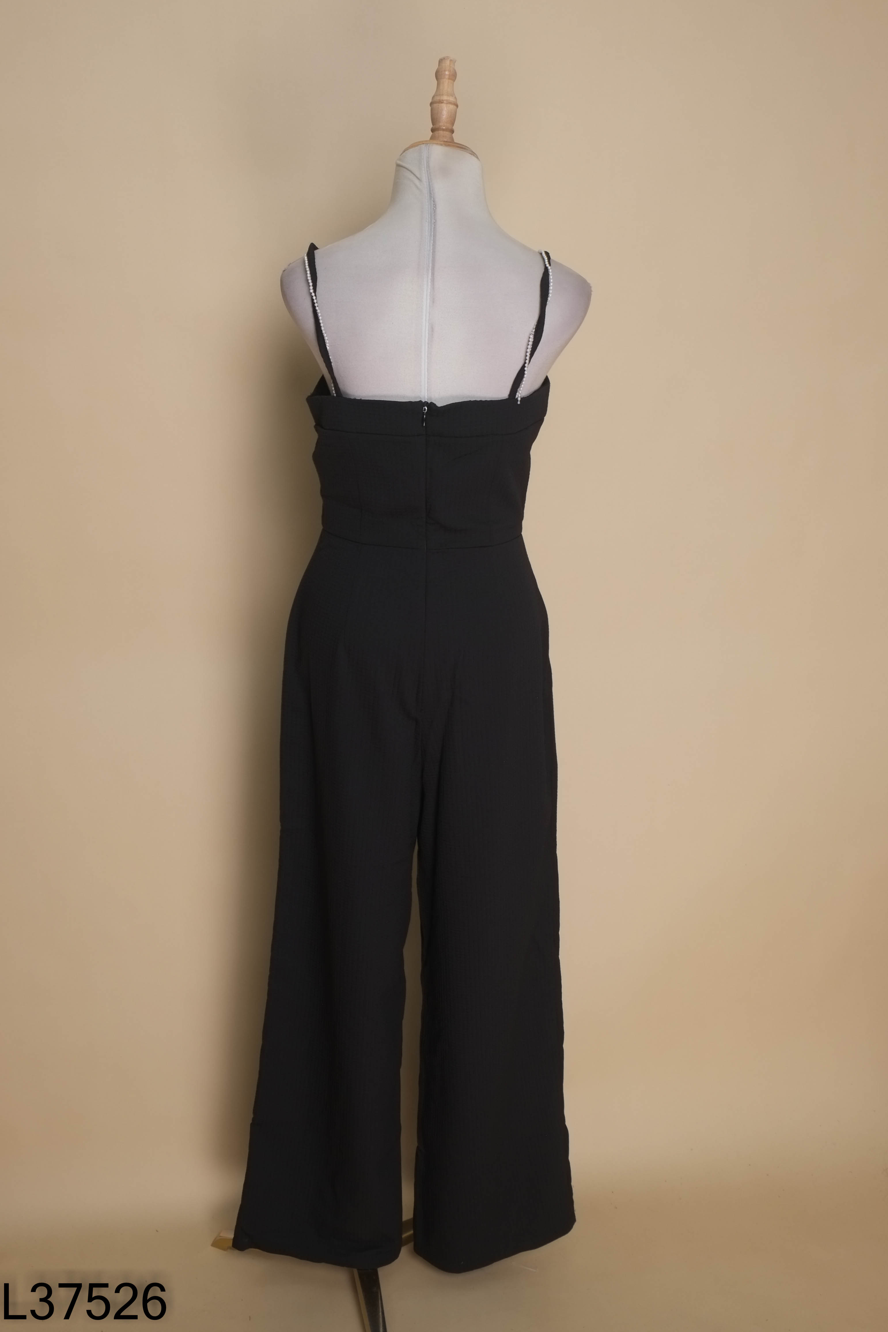 Jumpsuits quần đen 2 dây đính ngọc