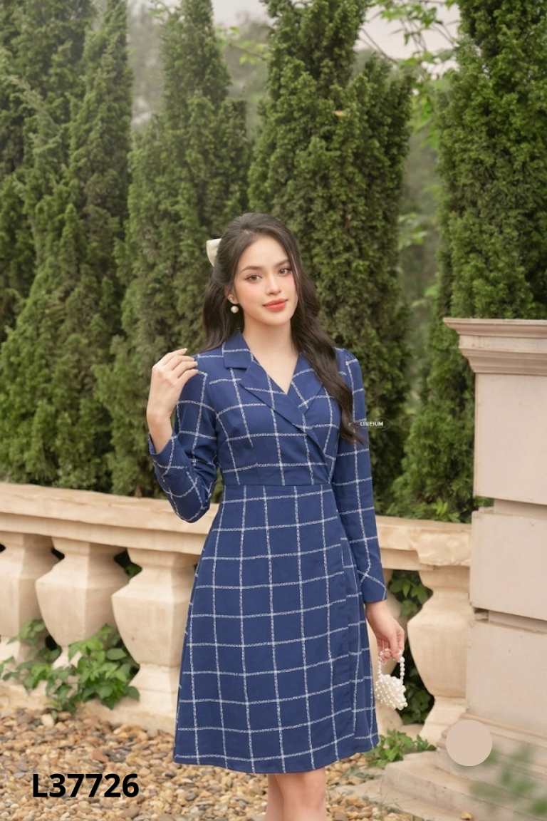 Váy KANA xanh than phối trắng