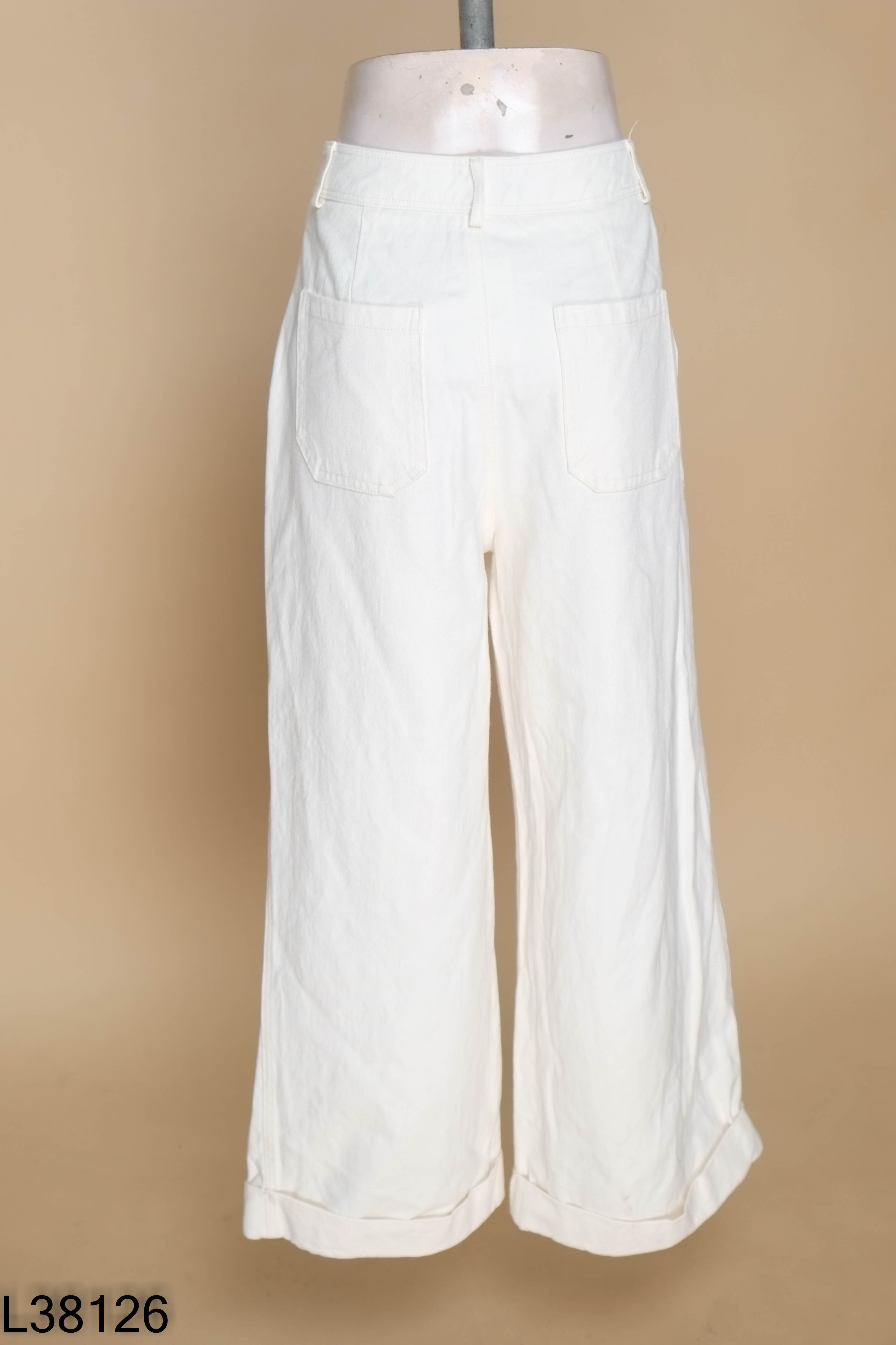 Quần jeans be ống rộng