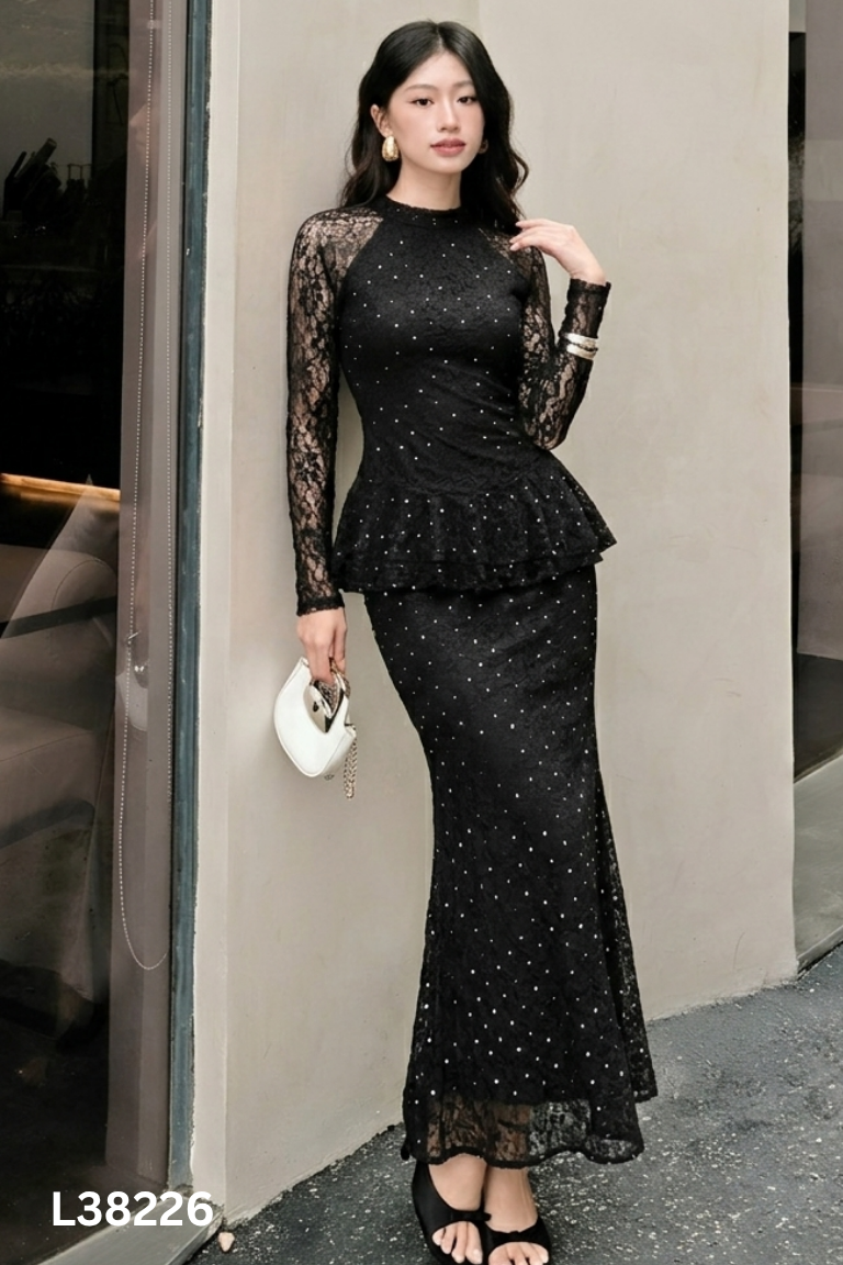 Váy ren đen MIO LADY đính hạt