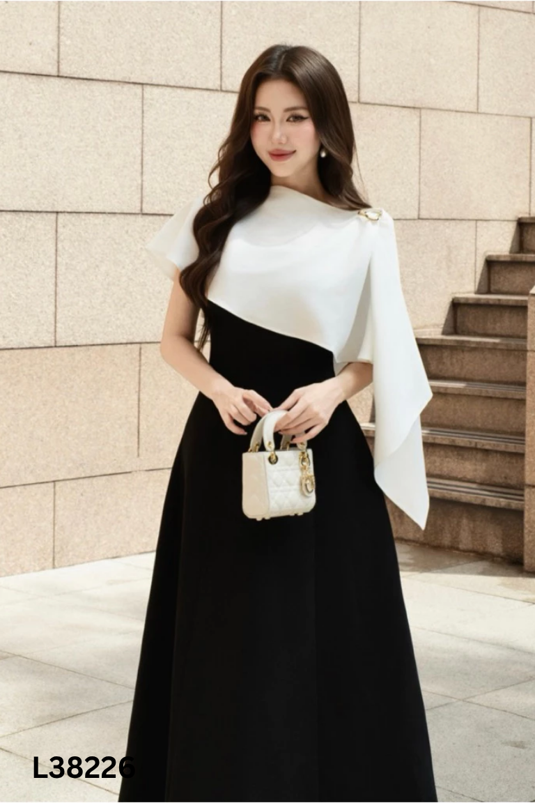 Váy đen phối vạt trắng
