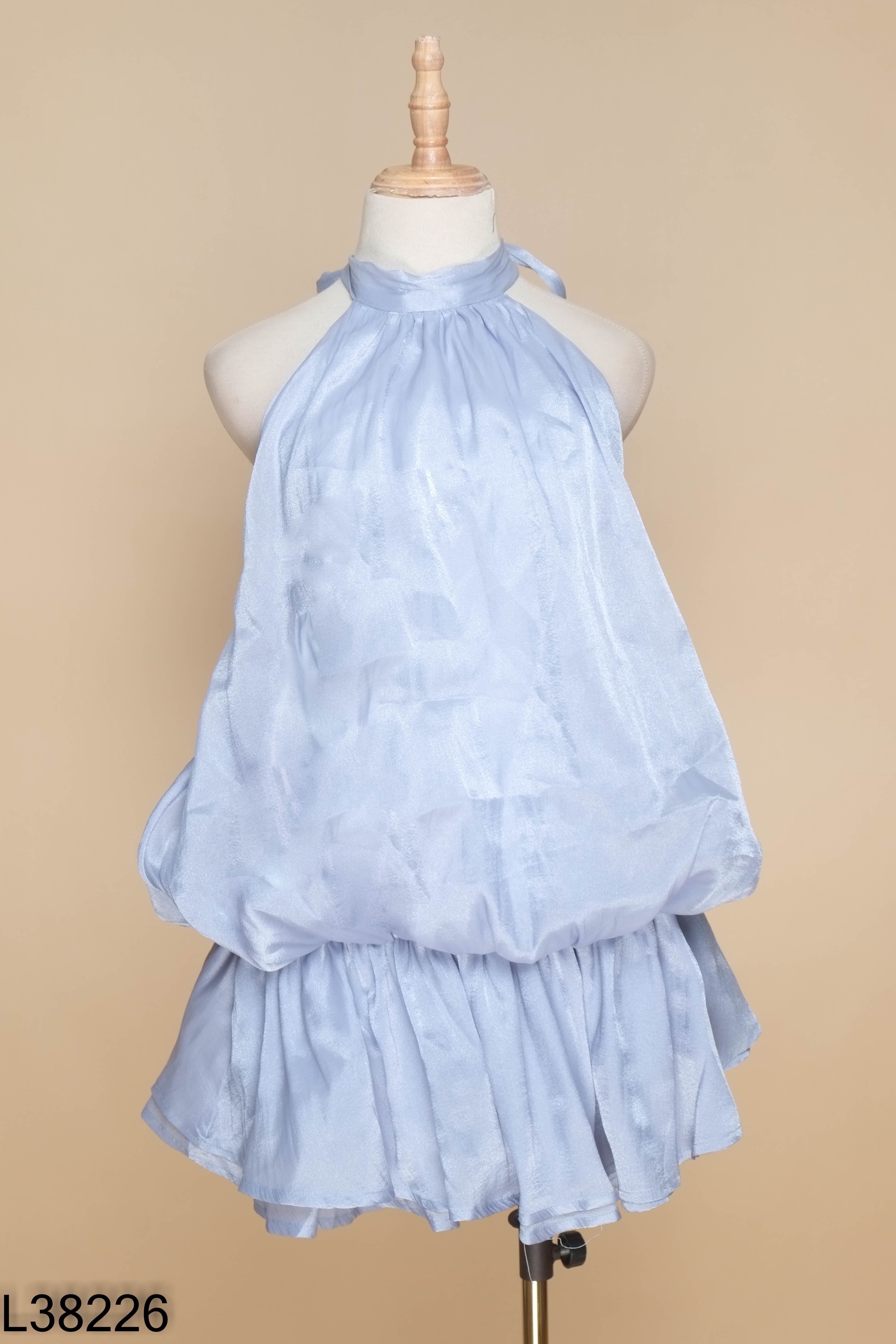 Set Áo voan xanh cổ yếm + quần shorts