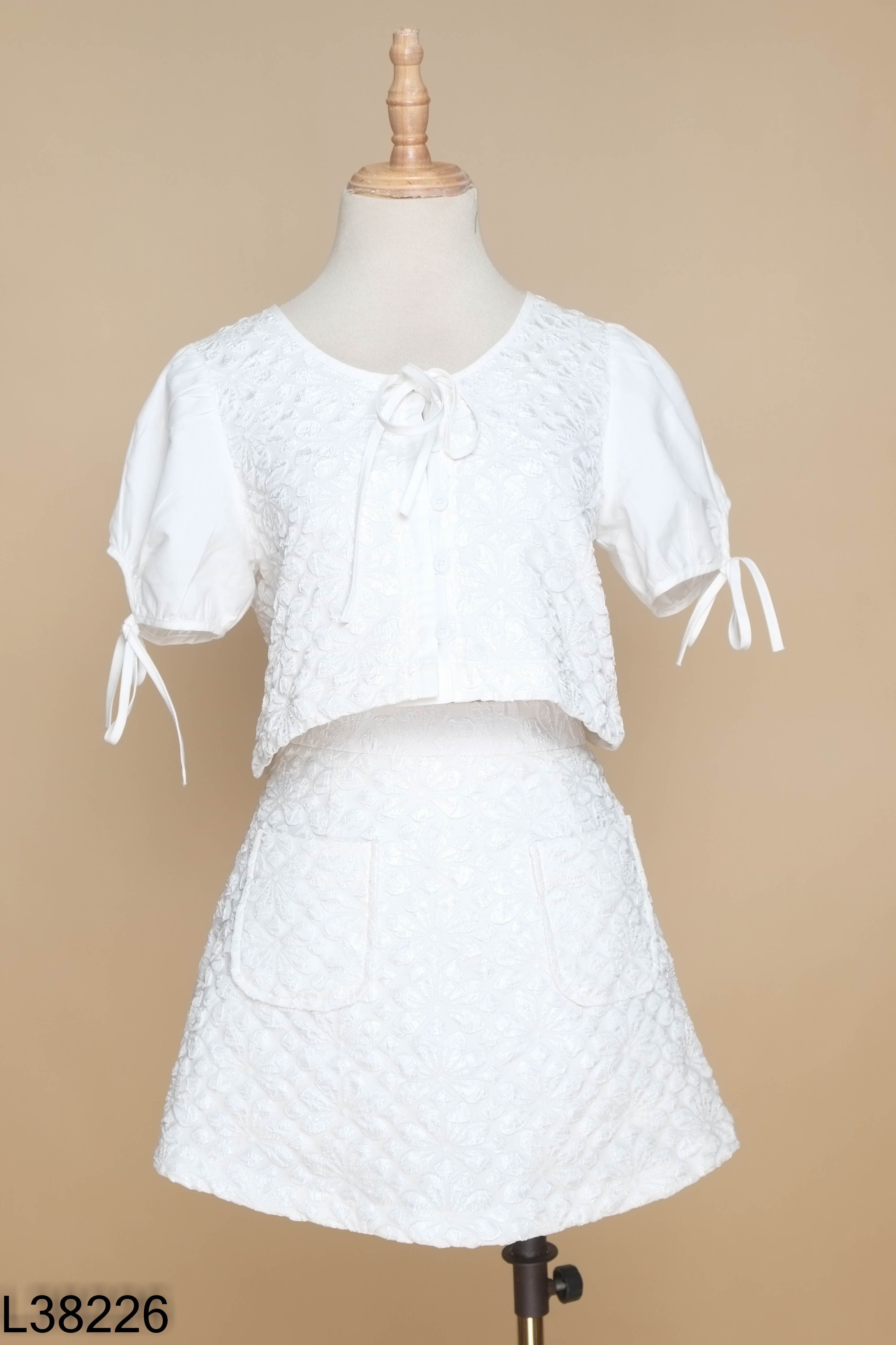 Set Áo trắng tay phồng + chân váy