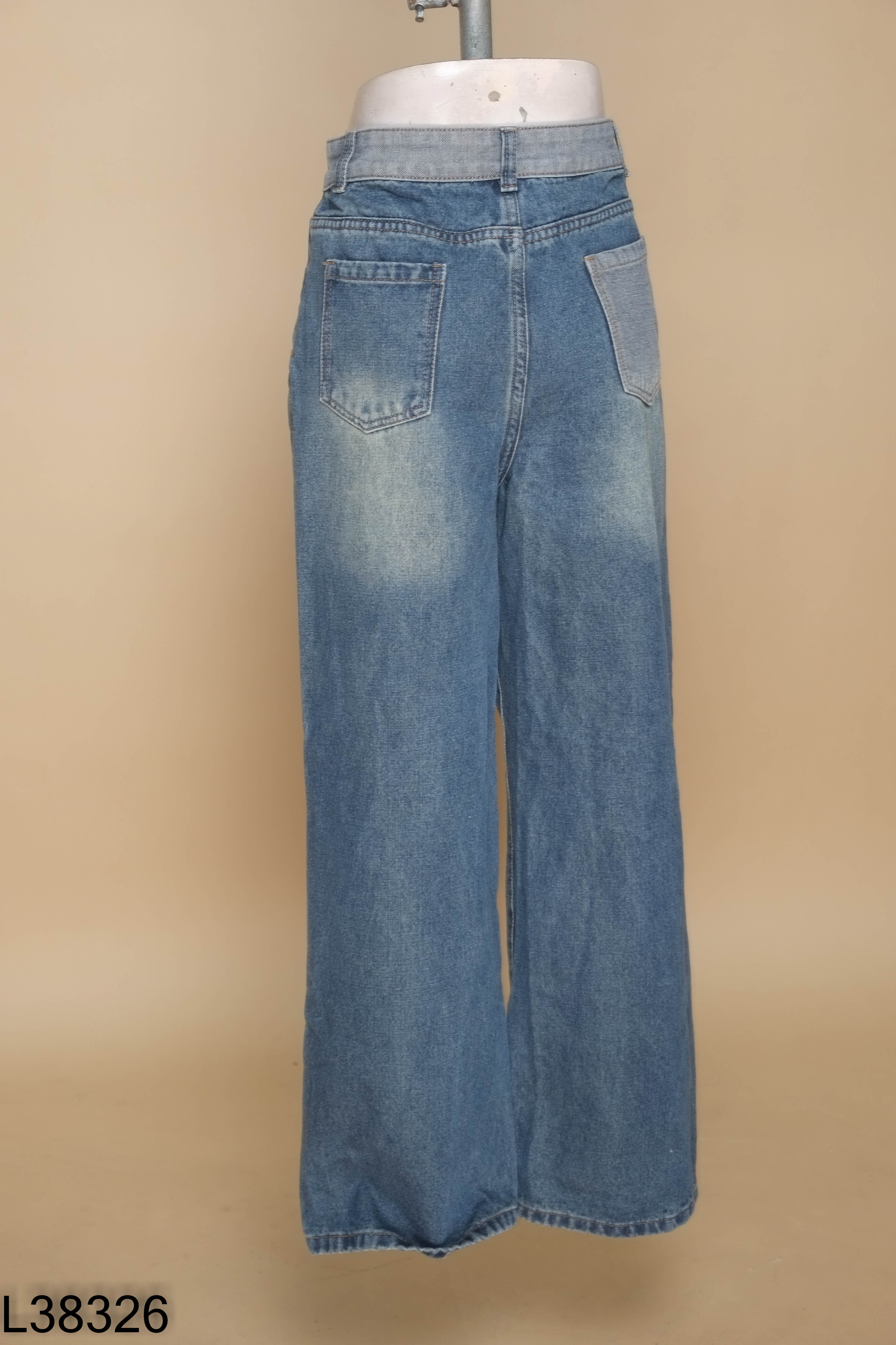 Quần jeans suông xanh