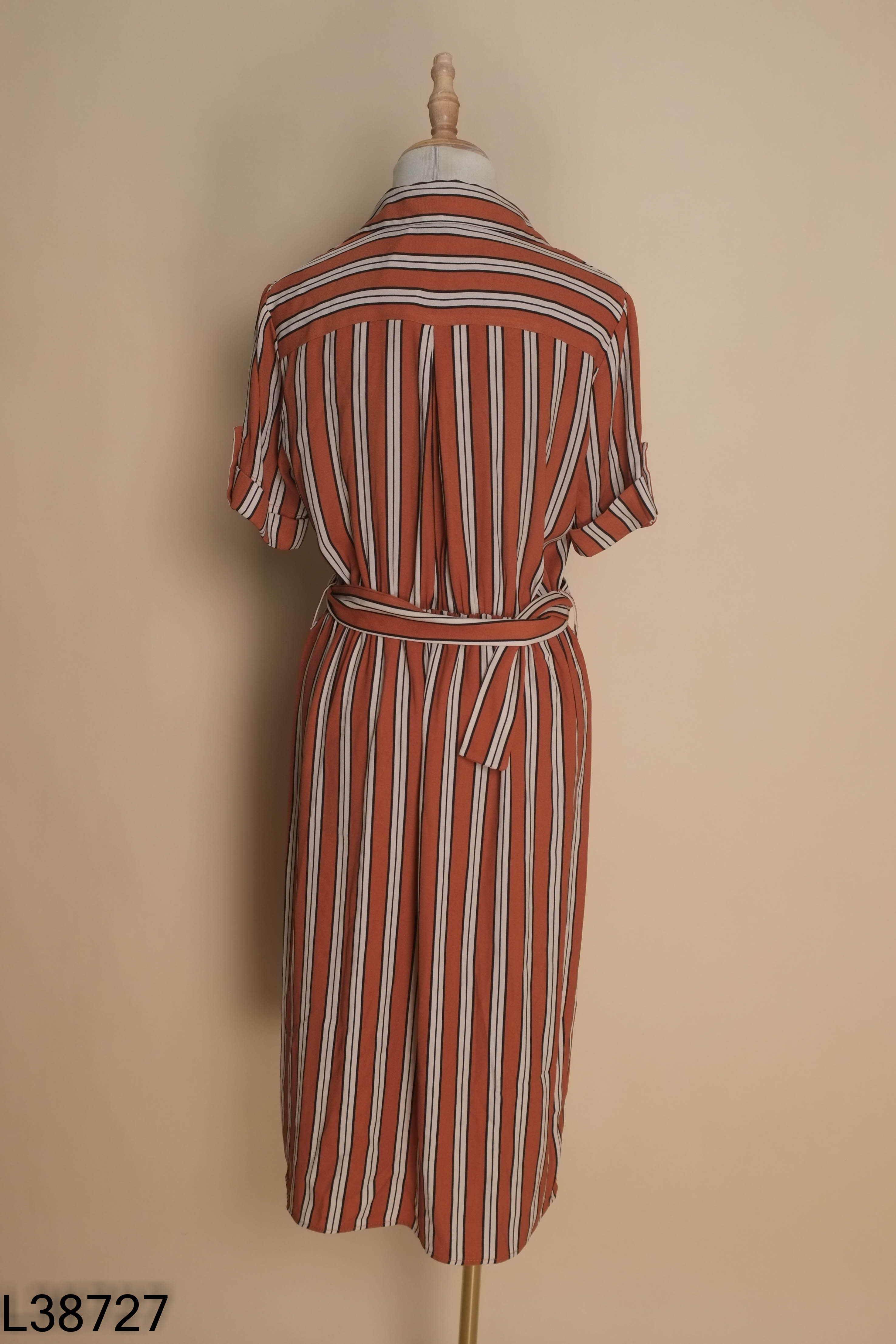 Váy nâu suông kẻ RIVER ISLAND