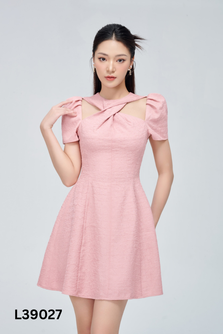 Váy hồng JM DESIGN xoắn ngực