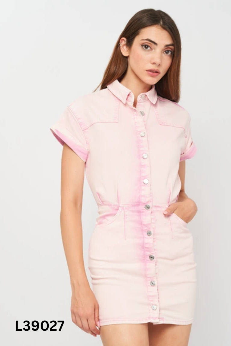 Váy jeans hồng BERSHKA cúc bạc