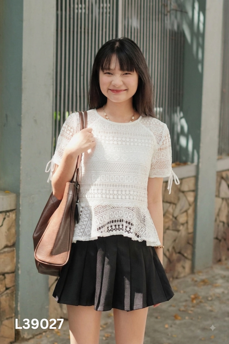 Áo BLEUBIRD ren trắng