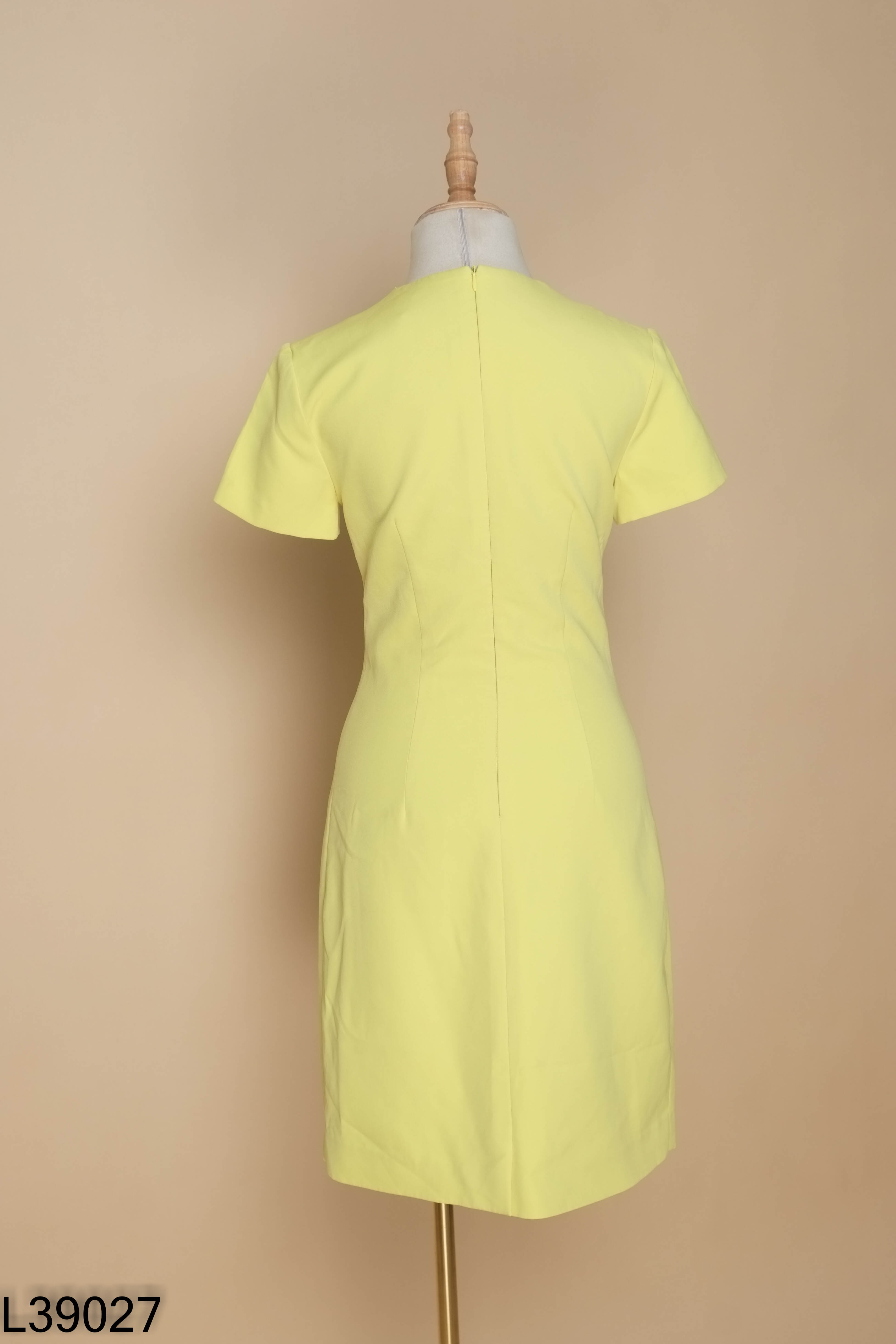 Váy IVY MODA vàng chanh cổ V