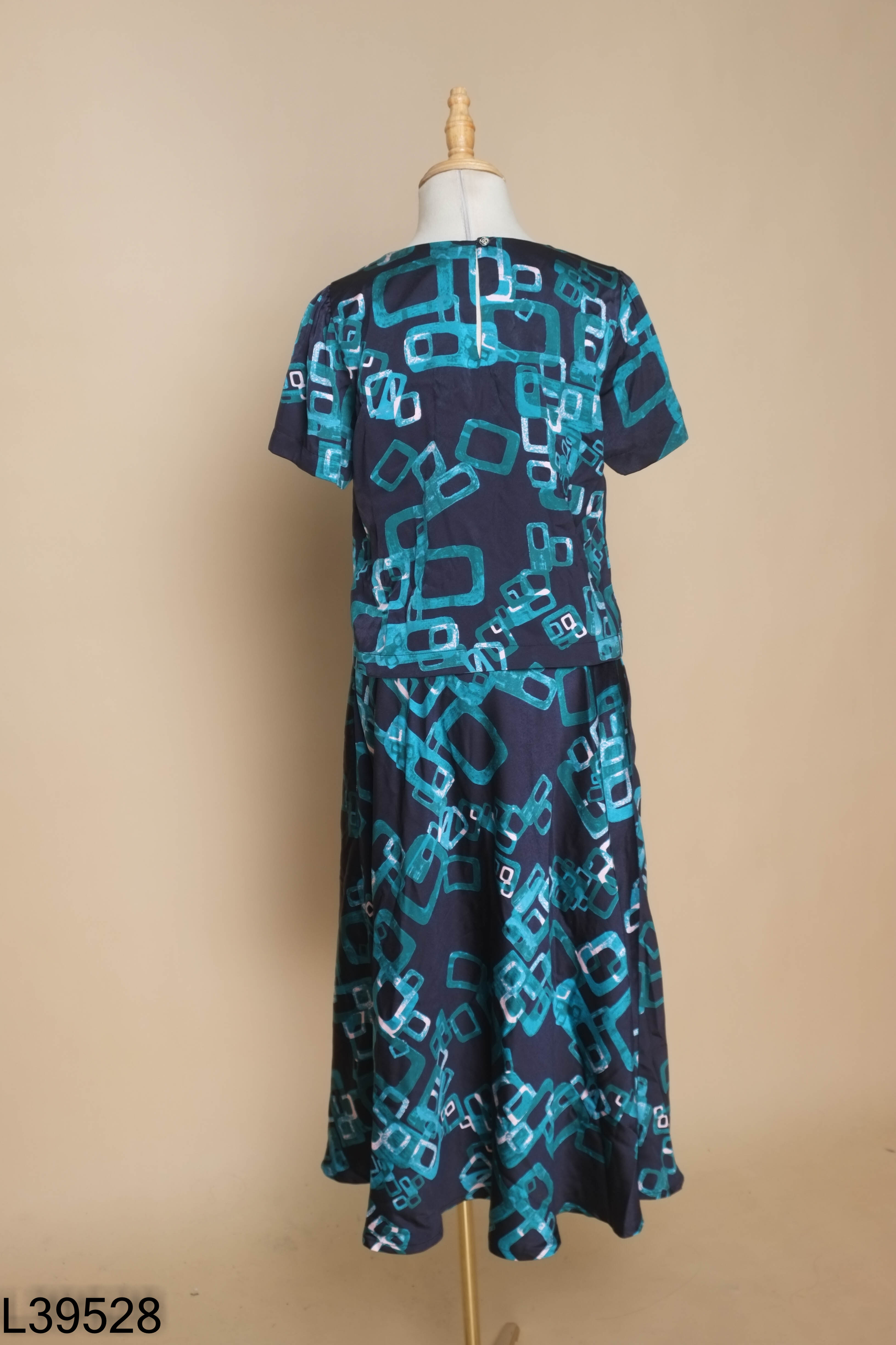 Set Áo xanh than họa tiết + Chân váy