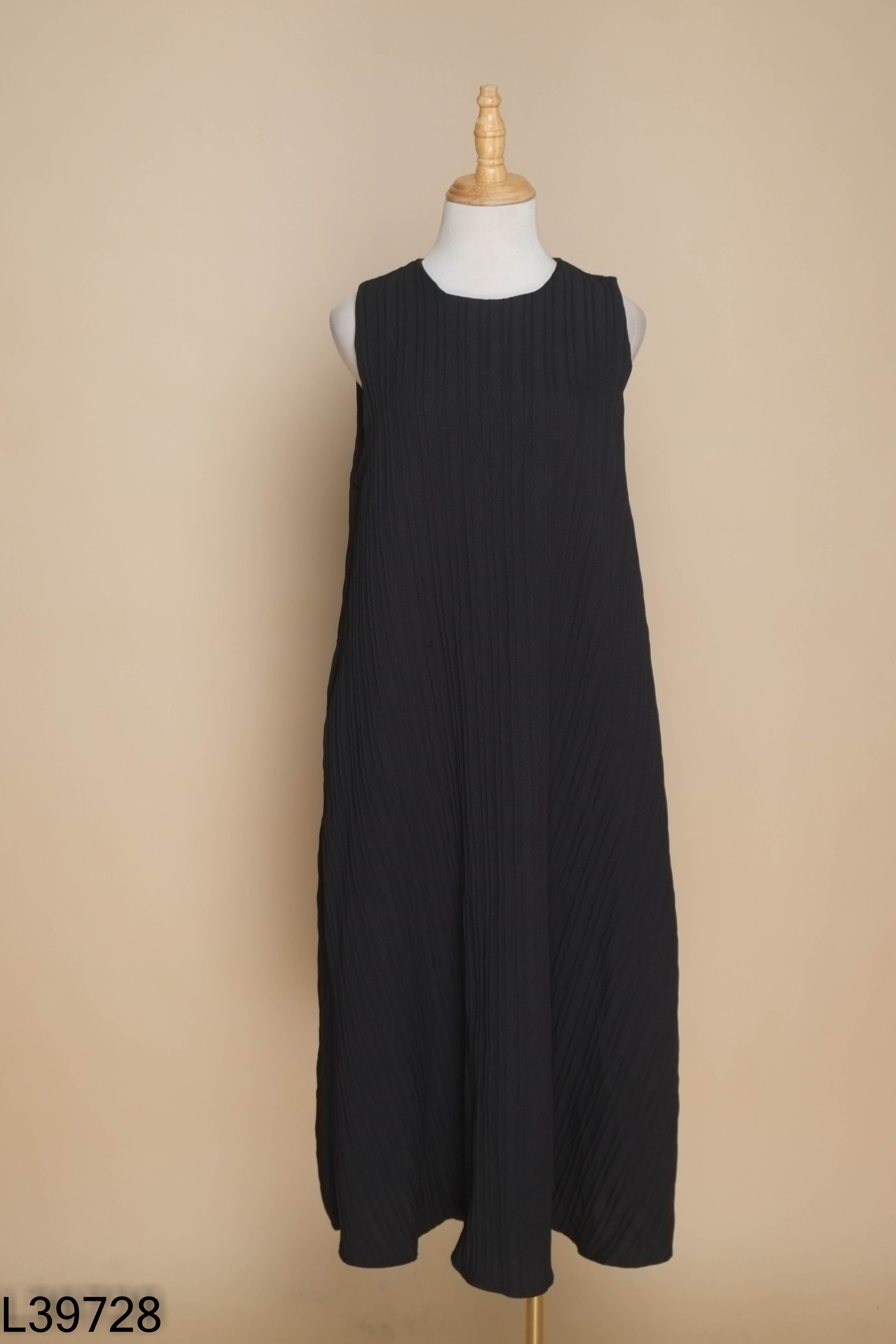 Váy maxi đen 29FEB.CLOSET sát nách