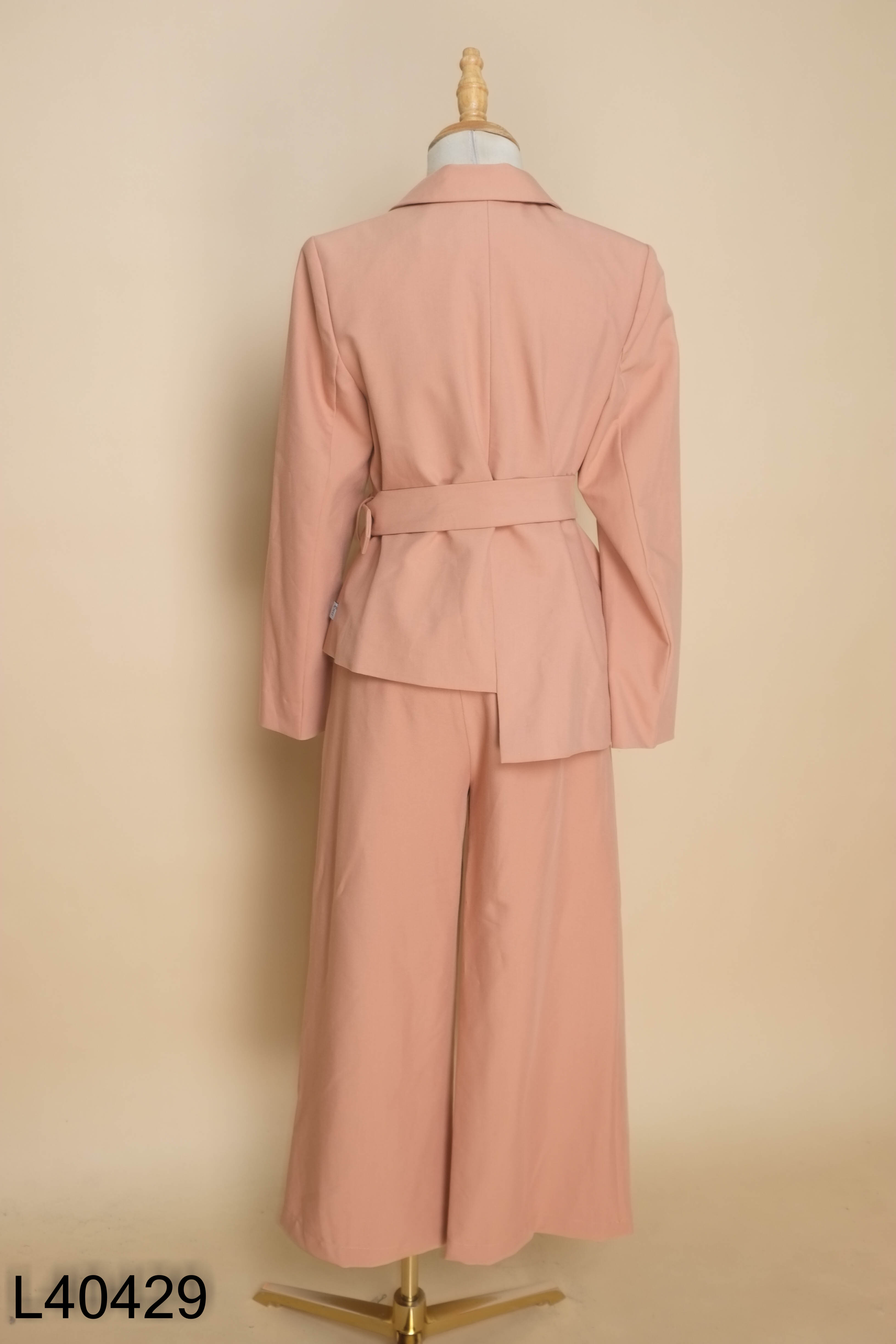 Set áo blazer + quần màu da