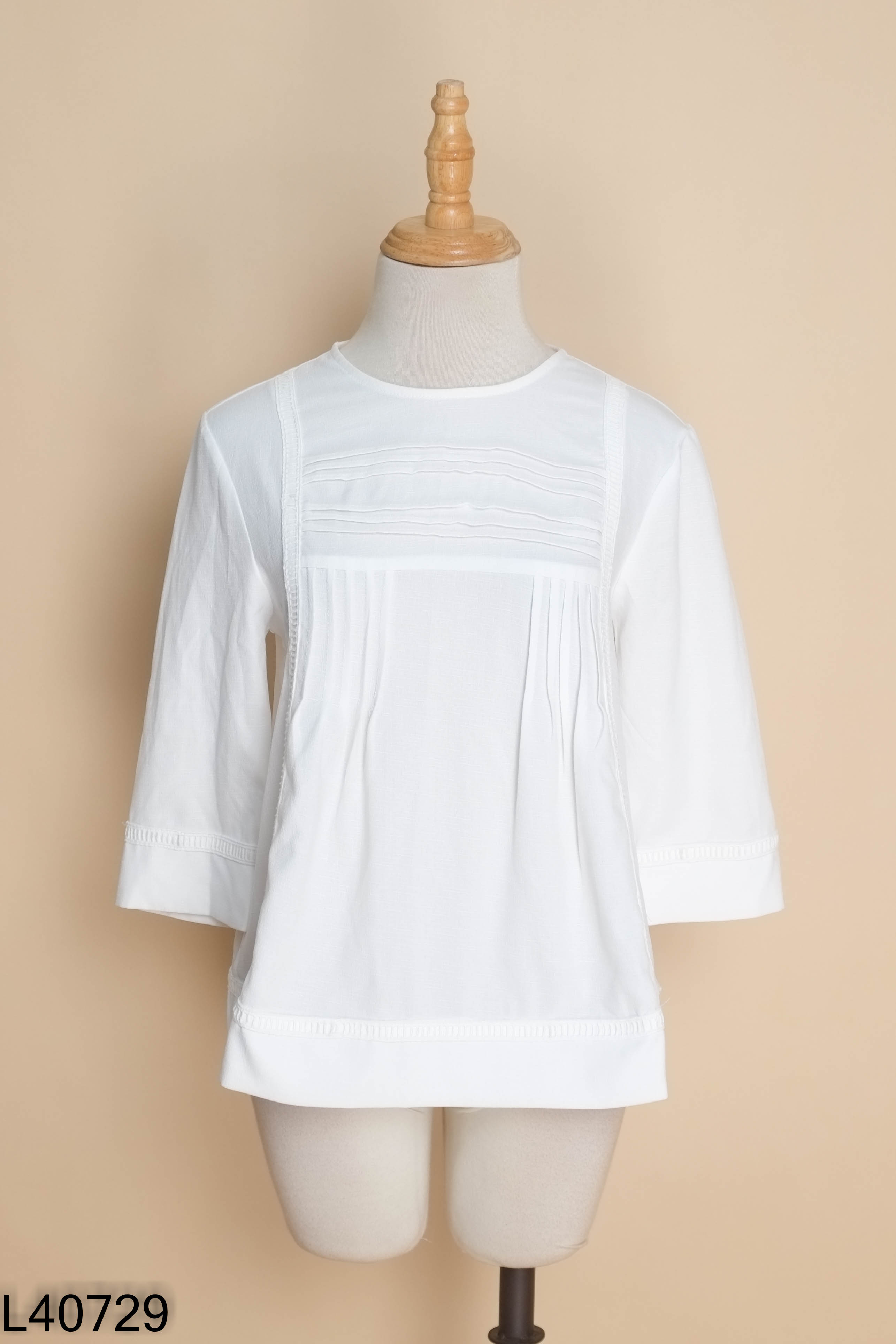 Áo 92 WEAR trắng xếp ly