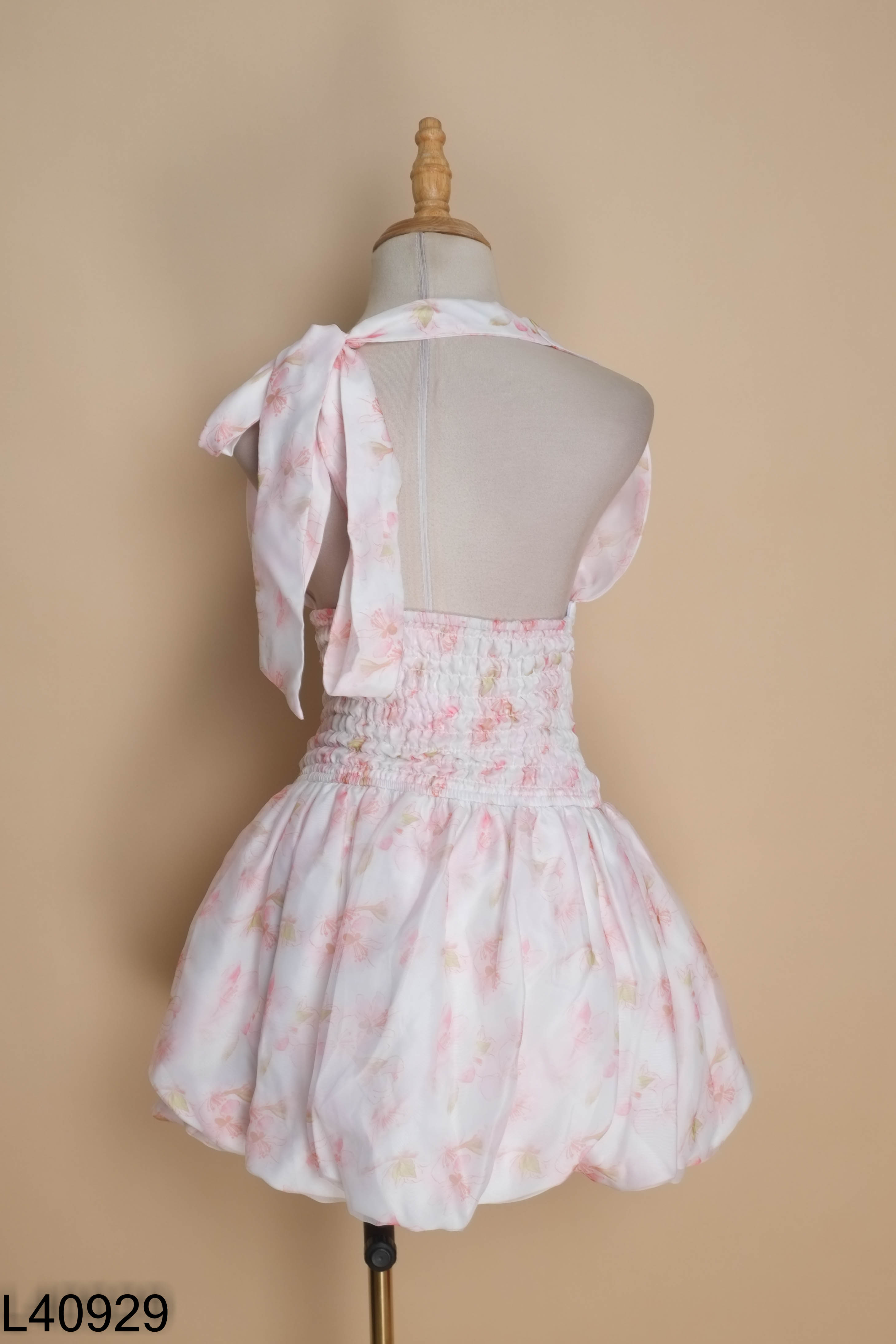 Váy hồng hoa CHAN CLOSET dáng bí