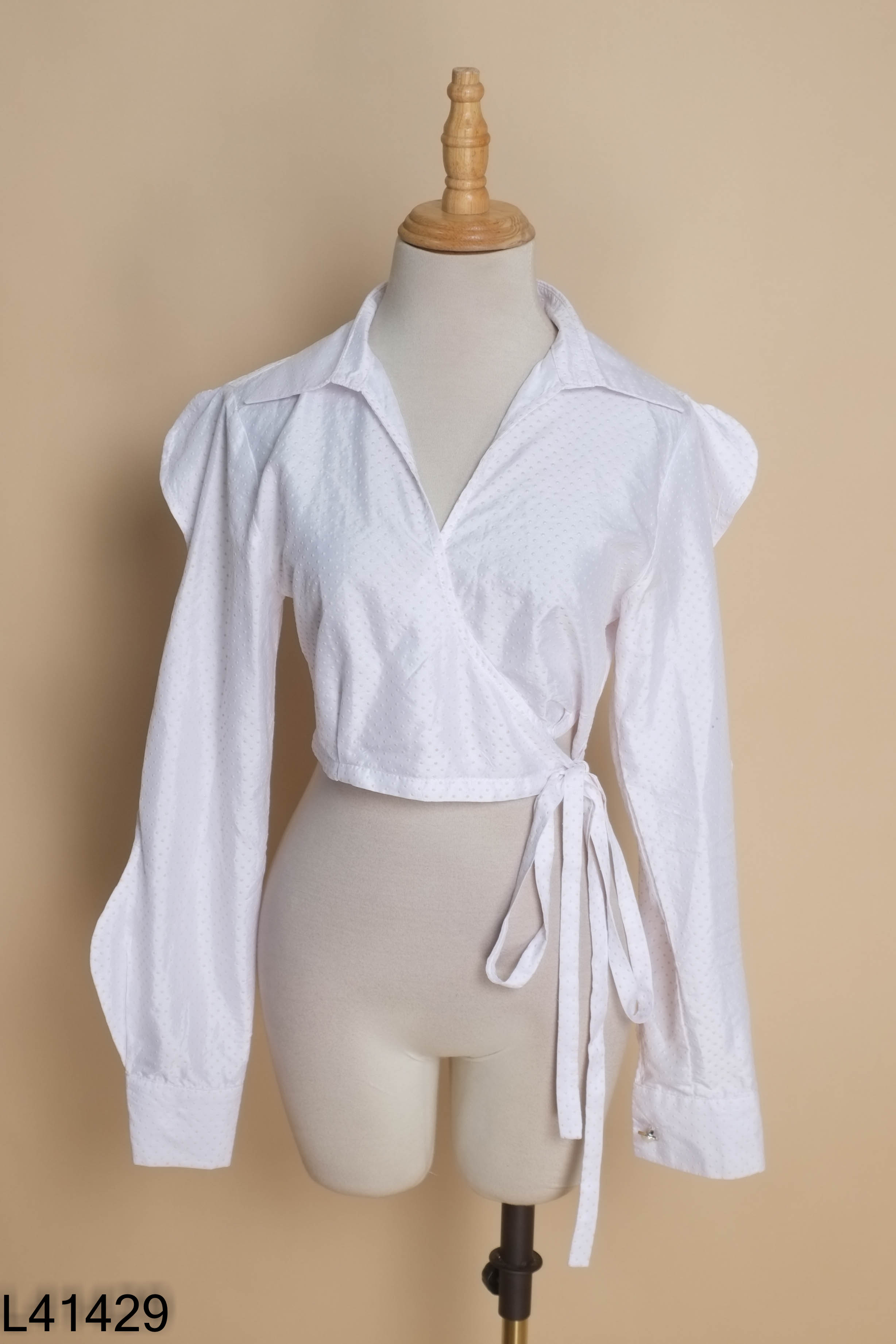 Áo wrap LAKING trắng cổ sơ mi