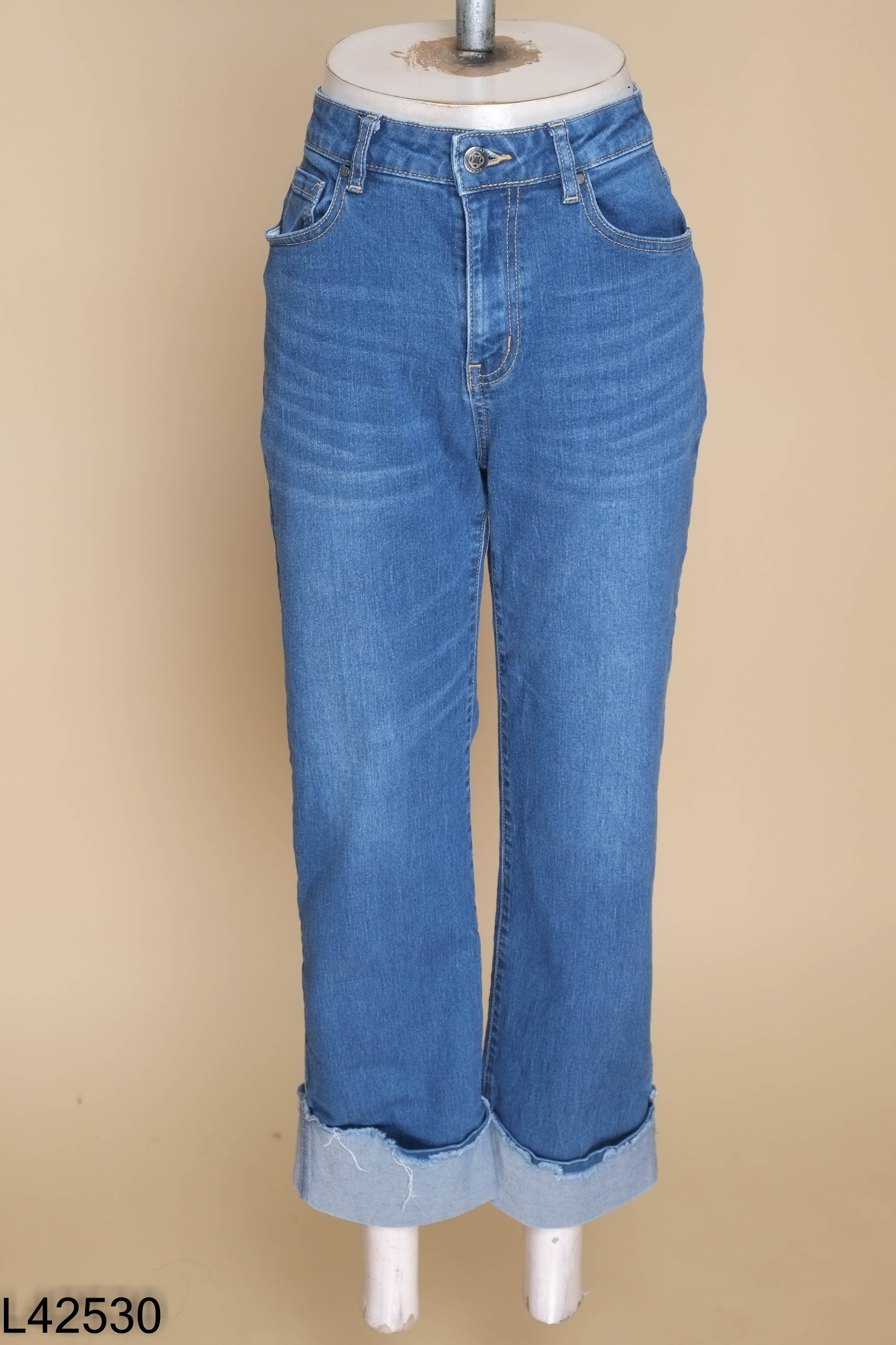 Quần jeans CCHAT xanh suông