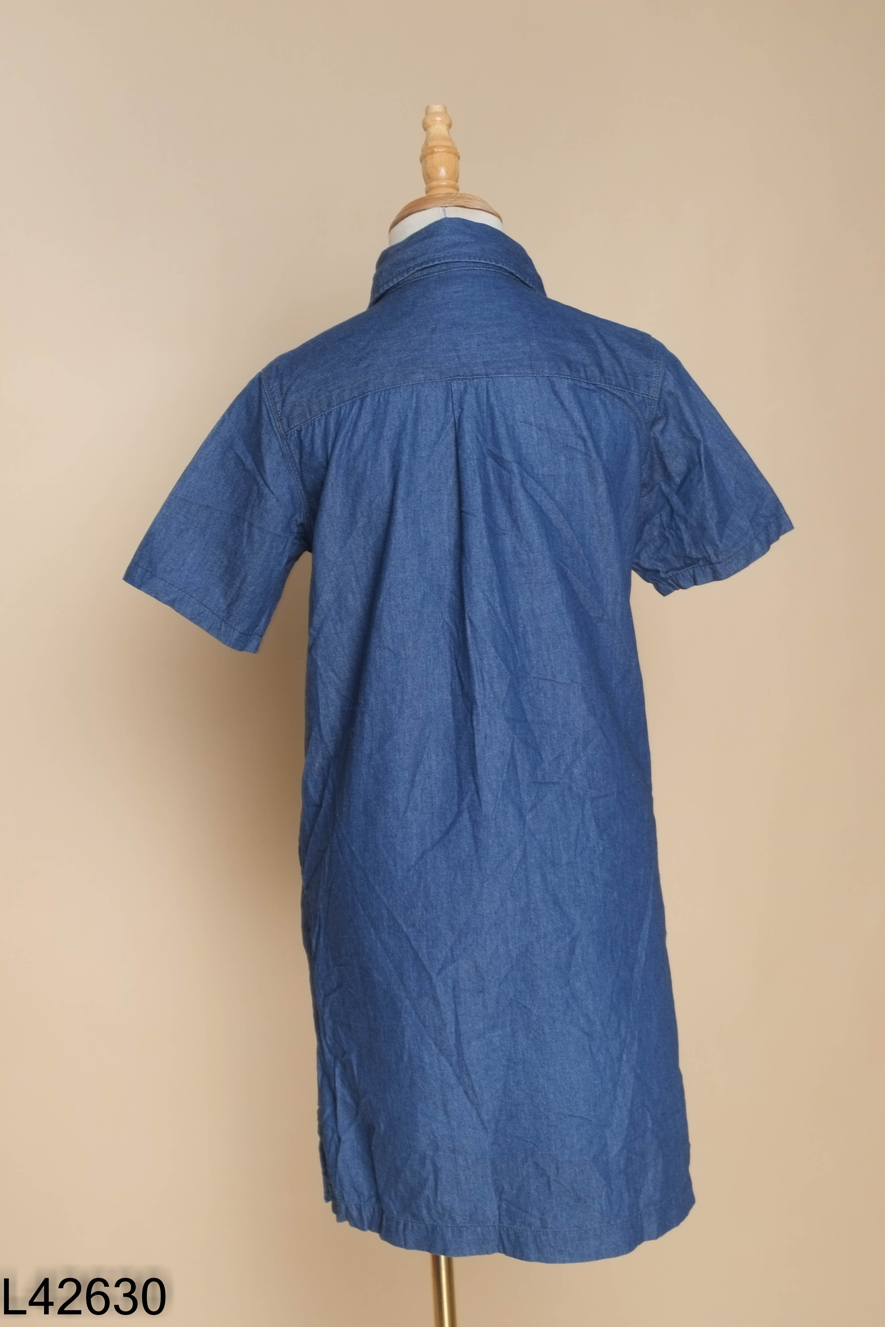 Váy ngắn xanh UNIQLO có cổ