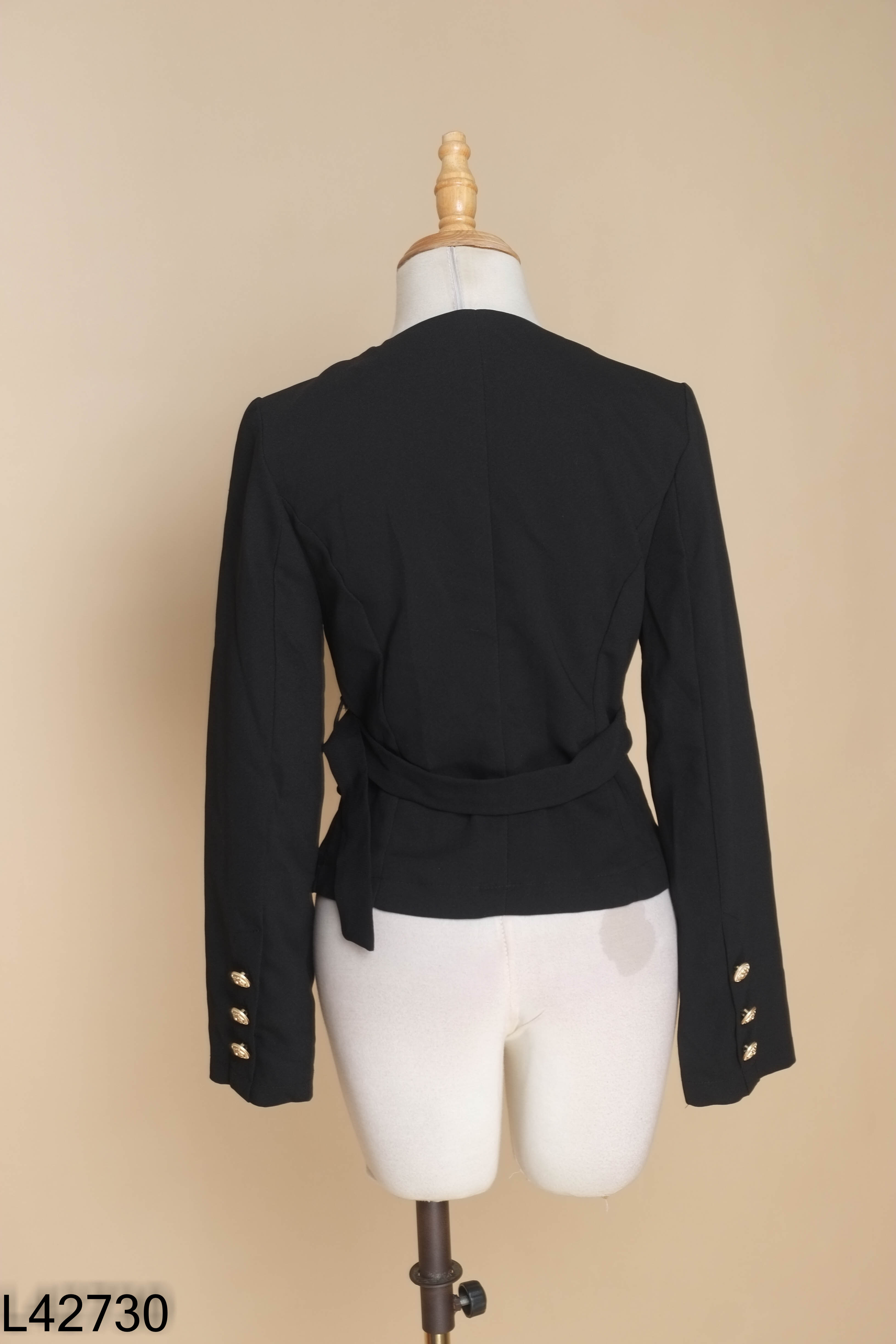 Áo blazer đen TN DESIGN cúc vàng