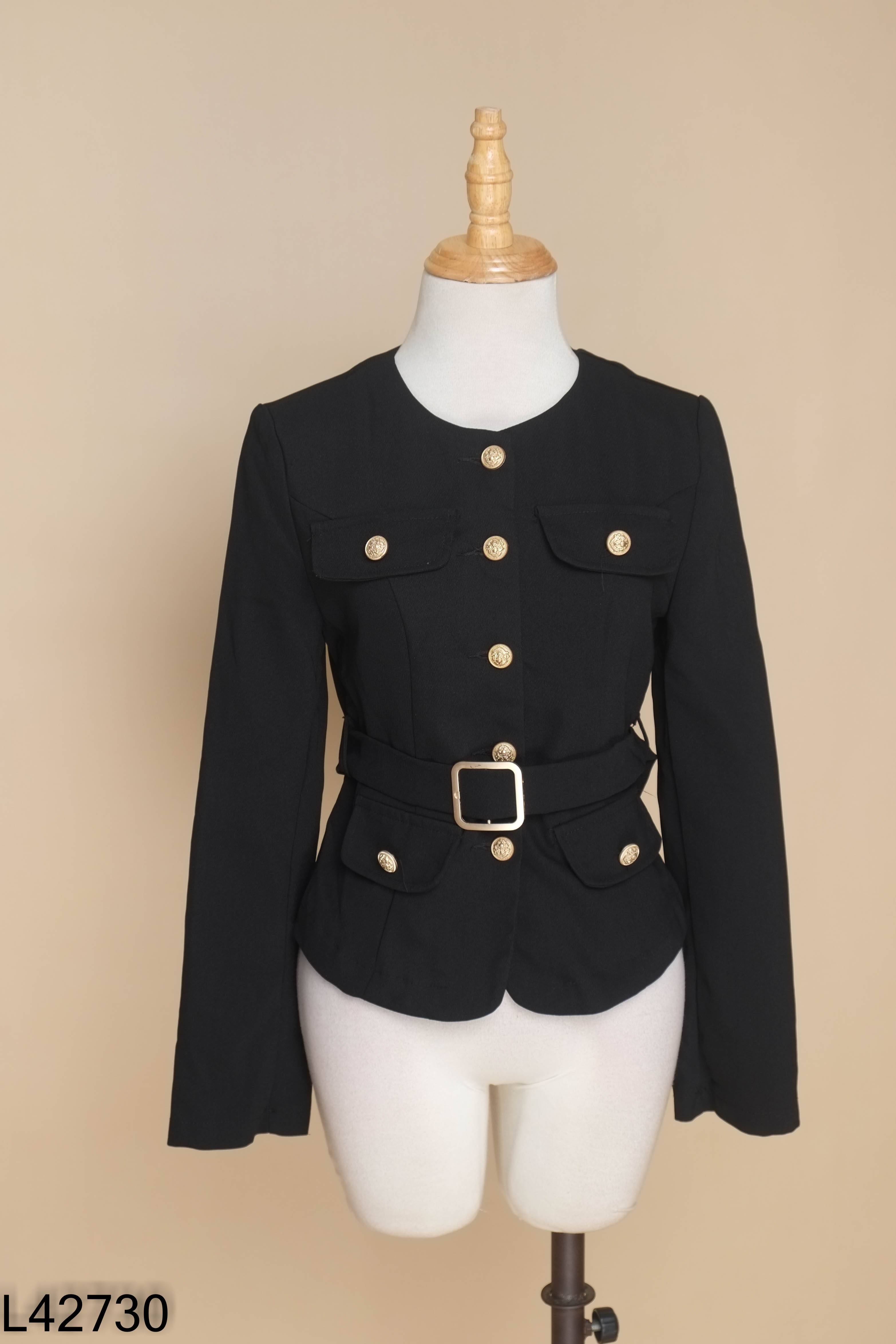 Áo blazer đen TN DESIGN cúc vàng