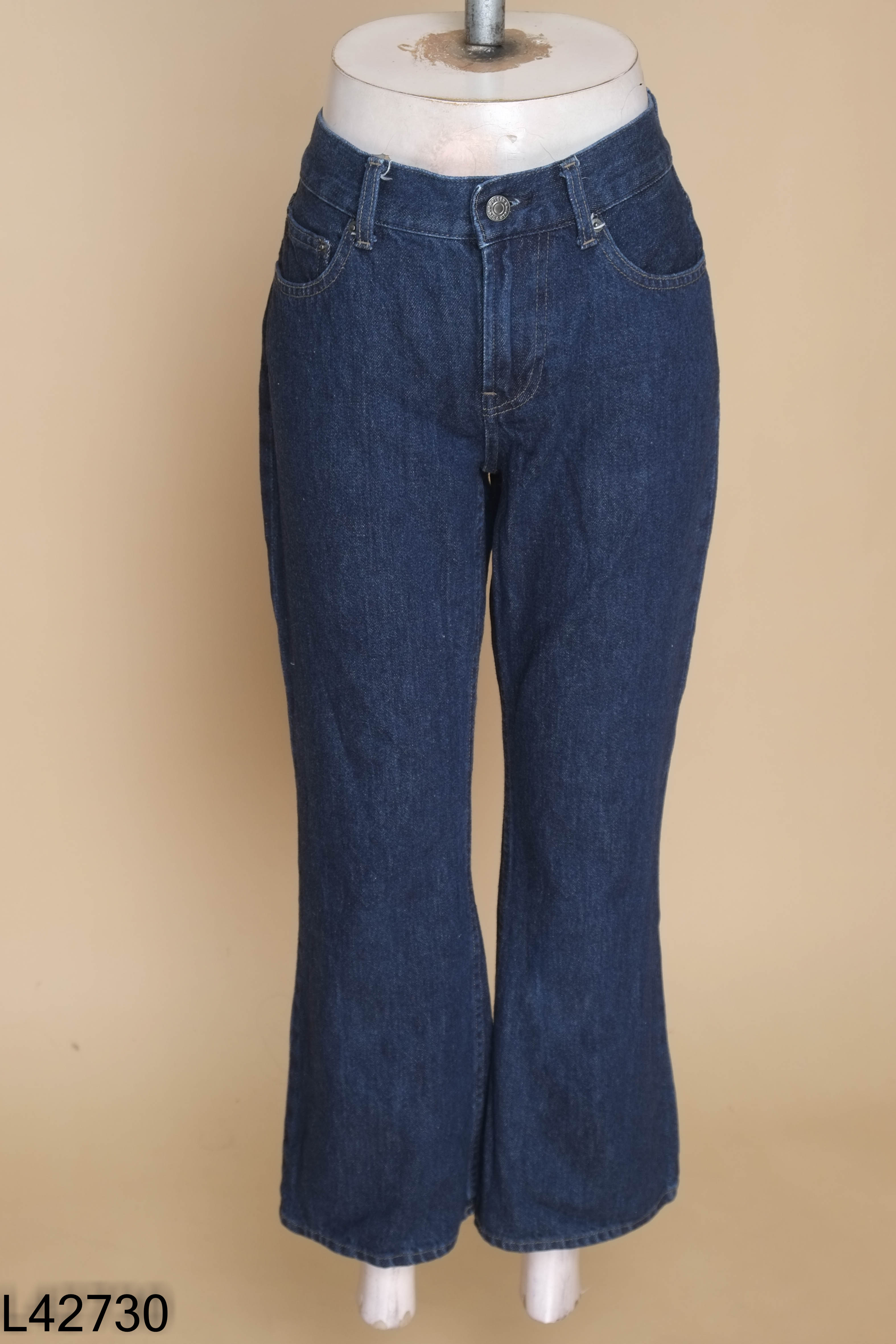 Quần jeans xanh UNIQLO