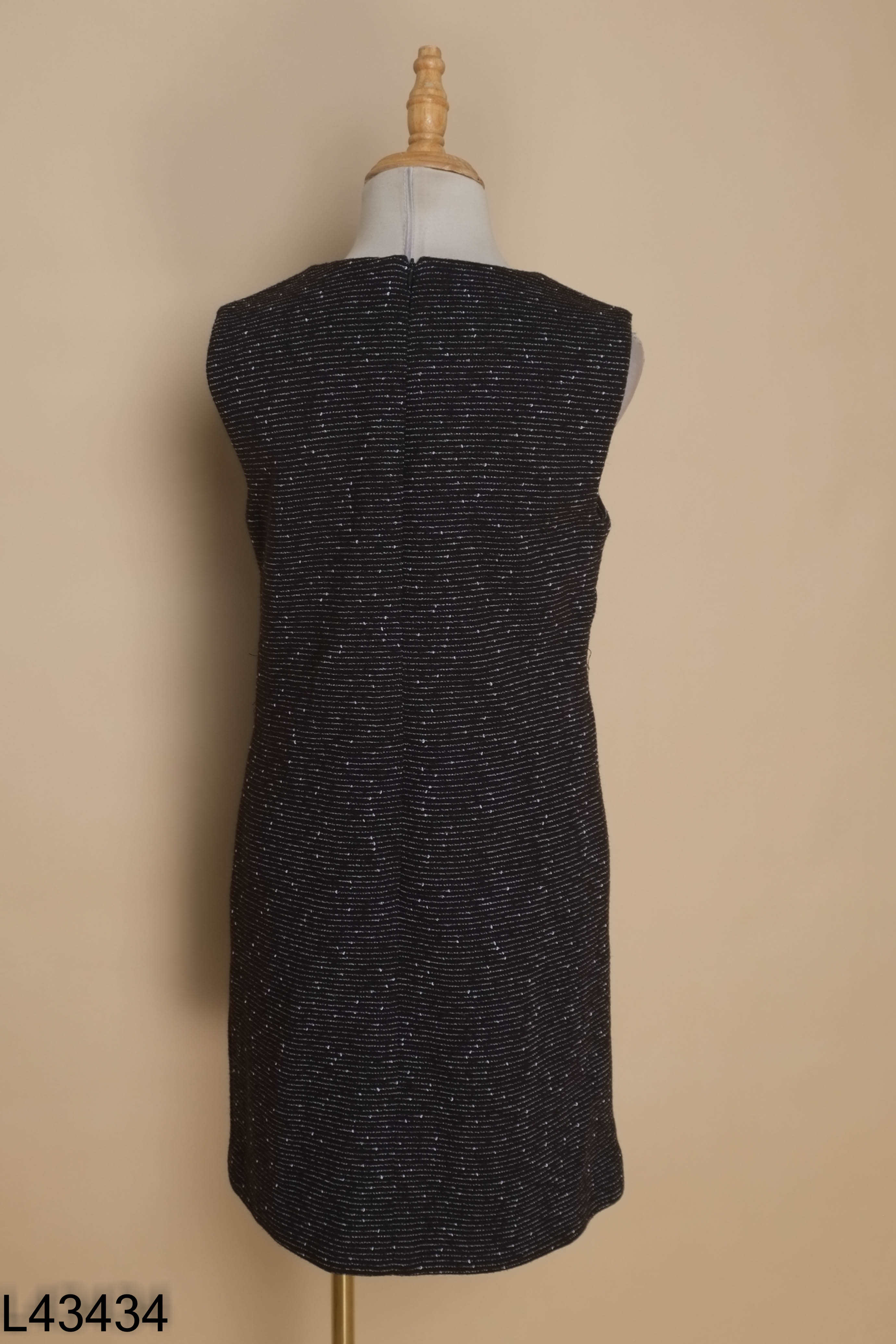 Váy IVY MODA đen dạ sát nách