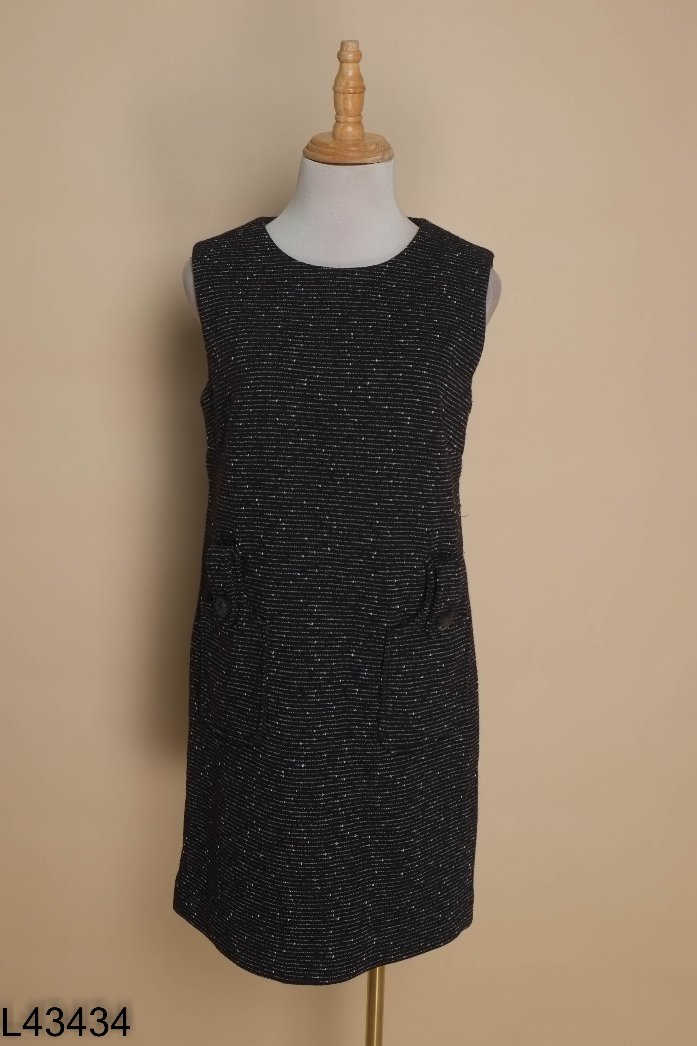 Váy IVY MODA đen dạ sát nách