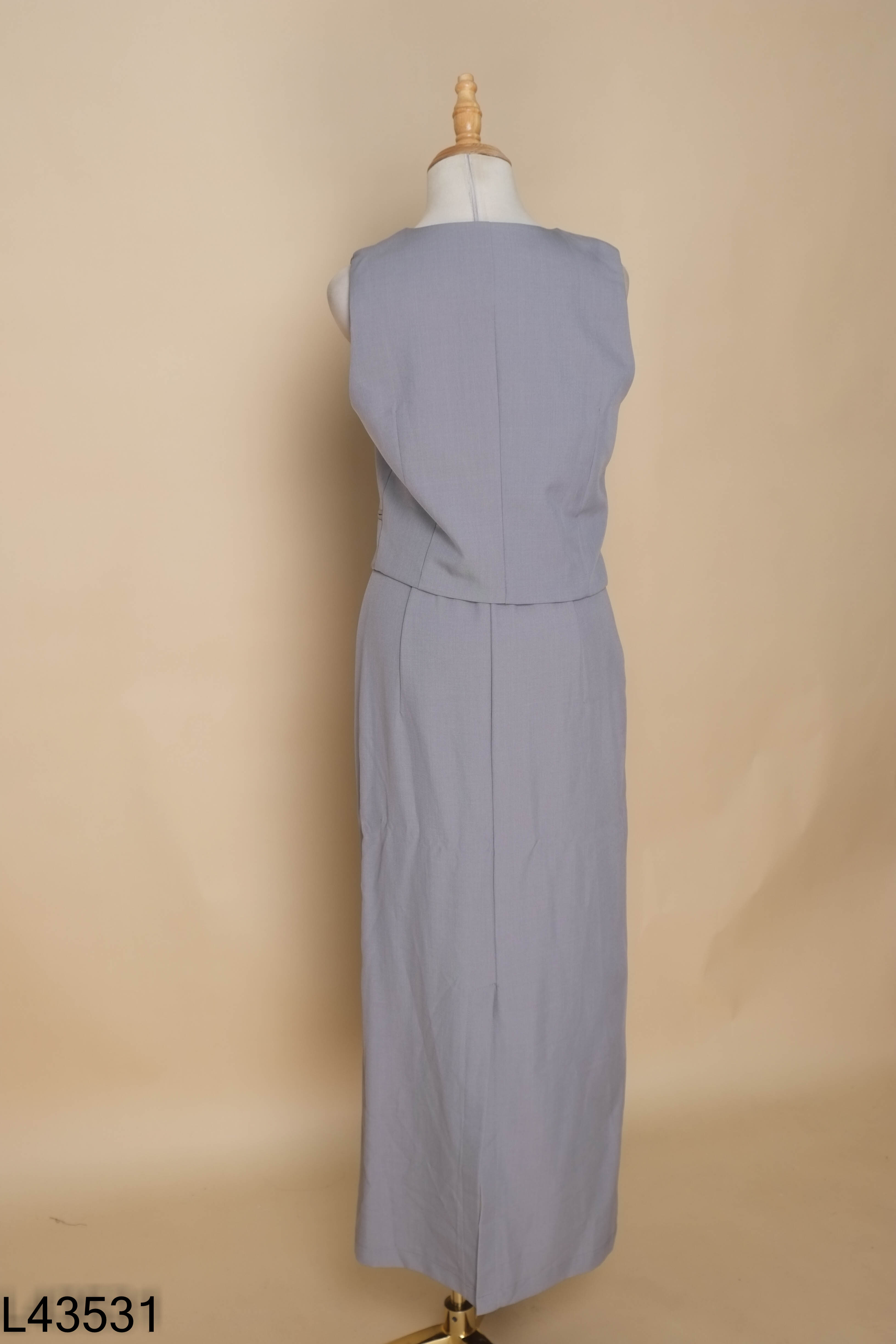 Set SHIEN áo vest + chân váy dài xám trơn