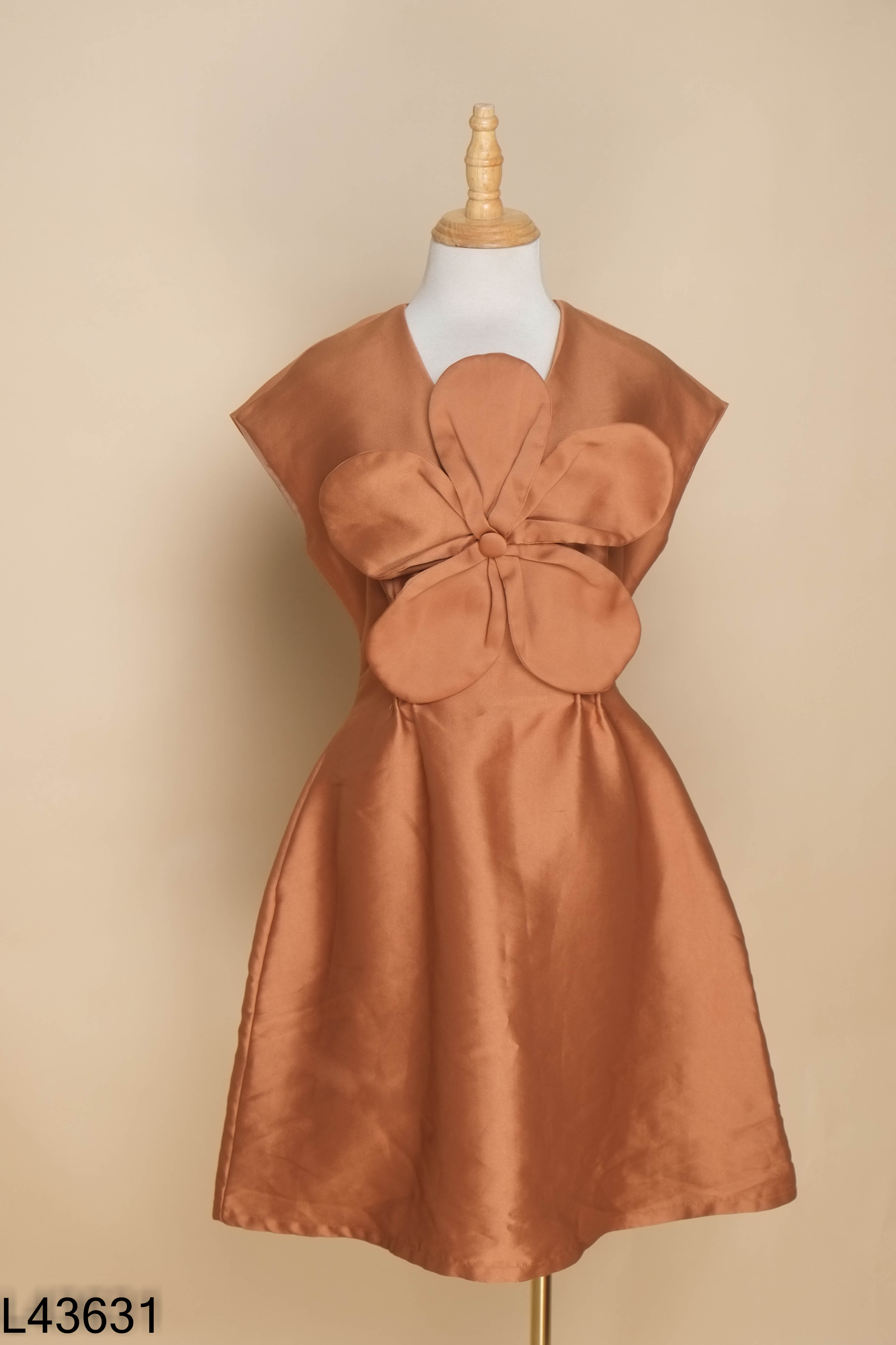 Váy EVA DESIGN nâu đính hoa