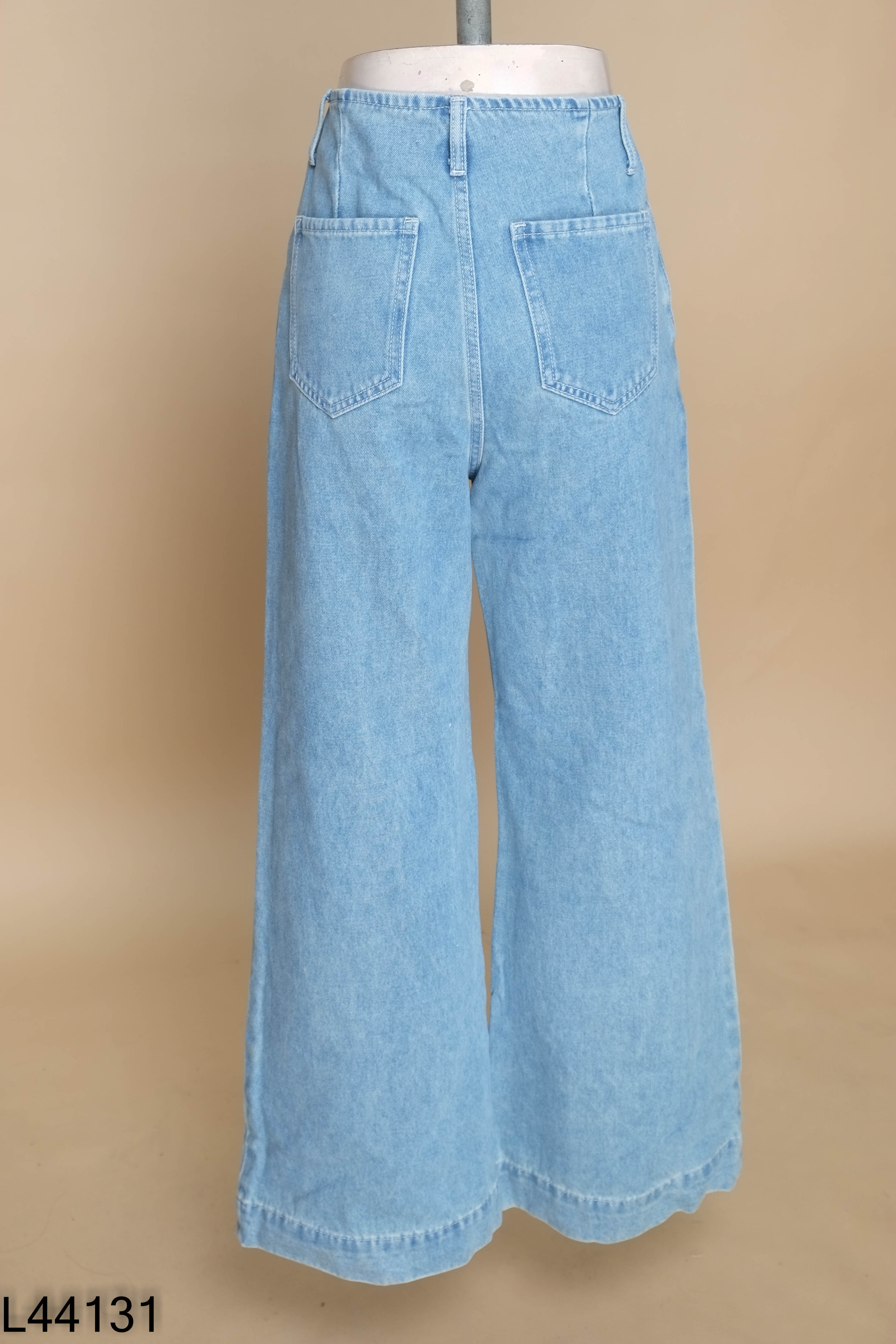Quần jeans xanh FROM ANNA suông