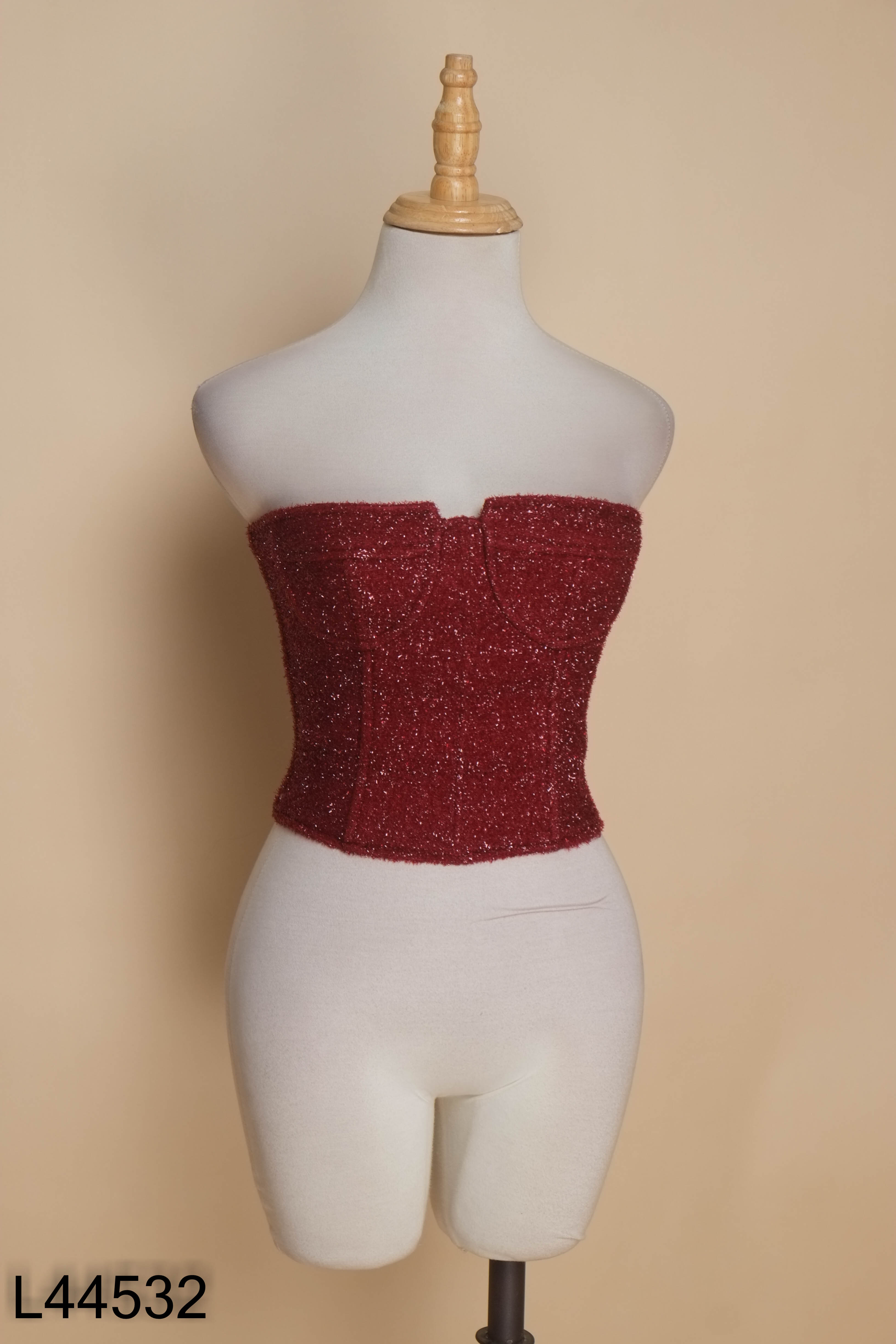 Áo croptop đỏ kim tuyến