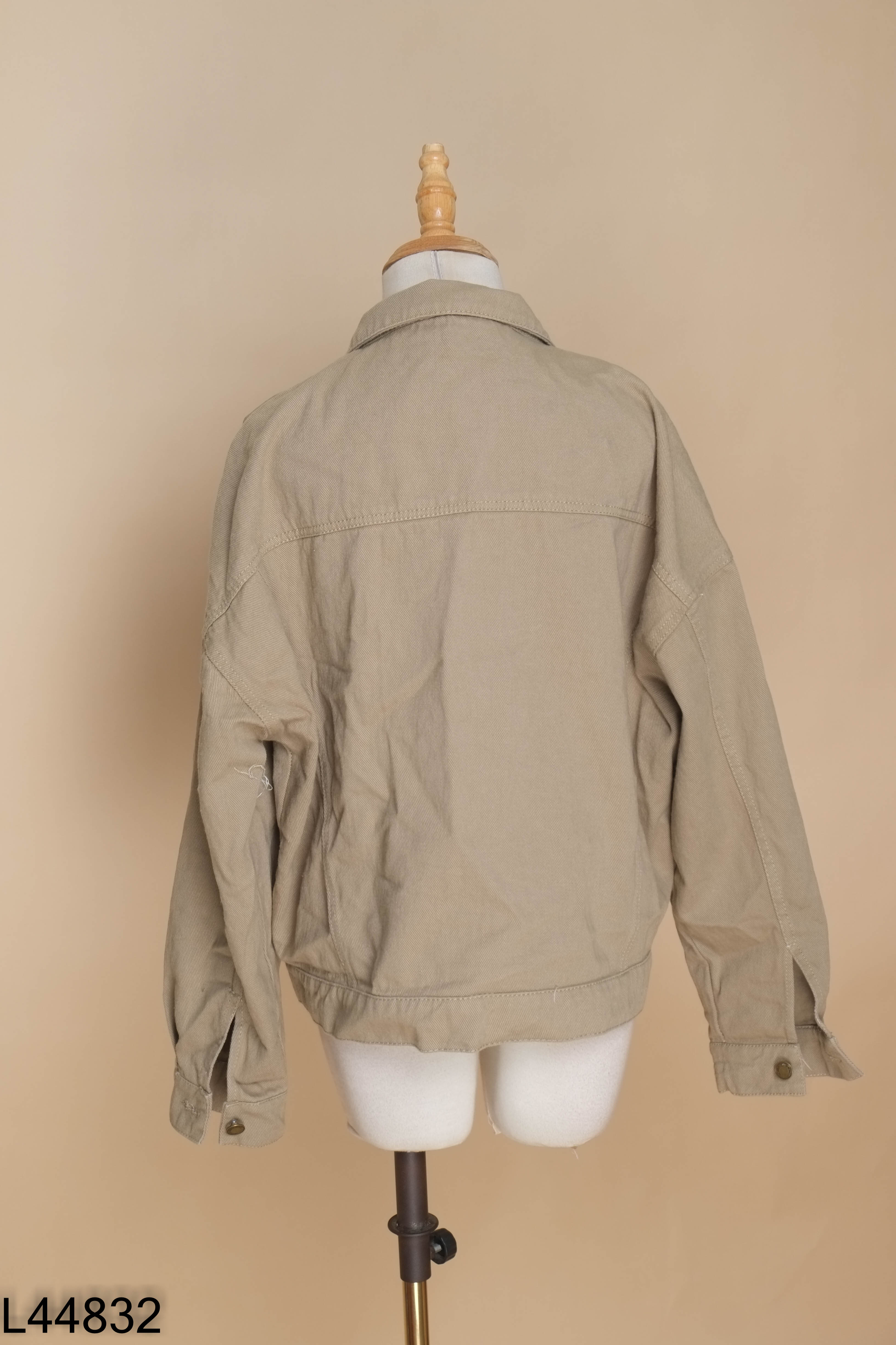 Áo khoác jeans xanh rêu form boxy
