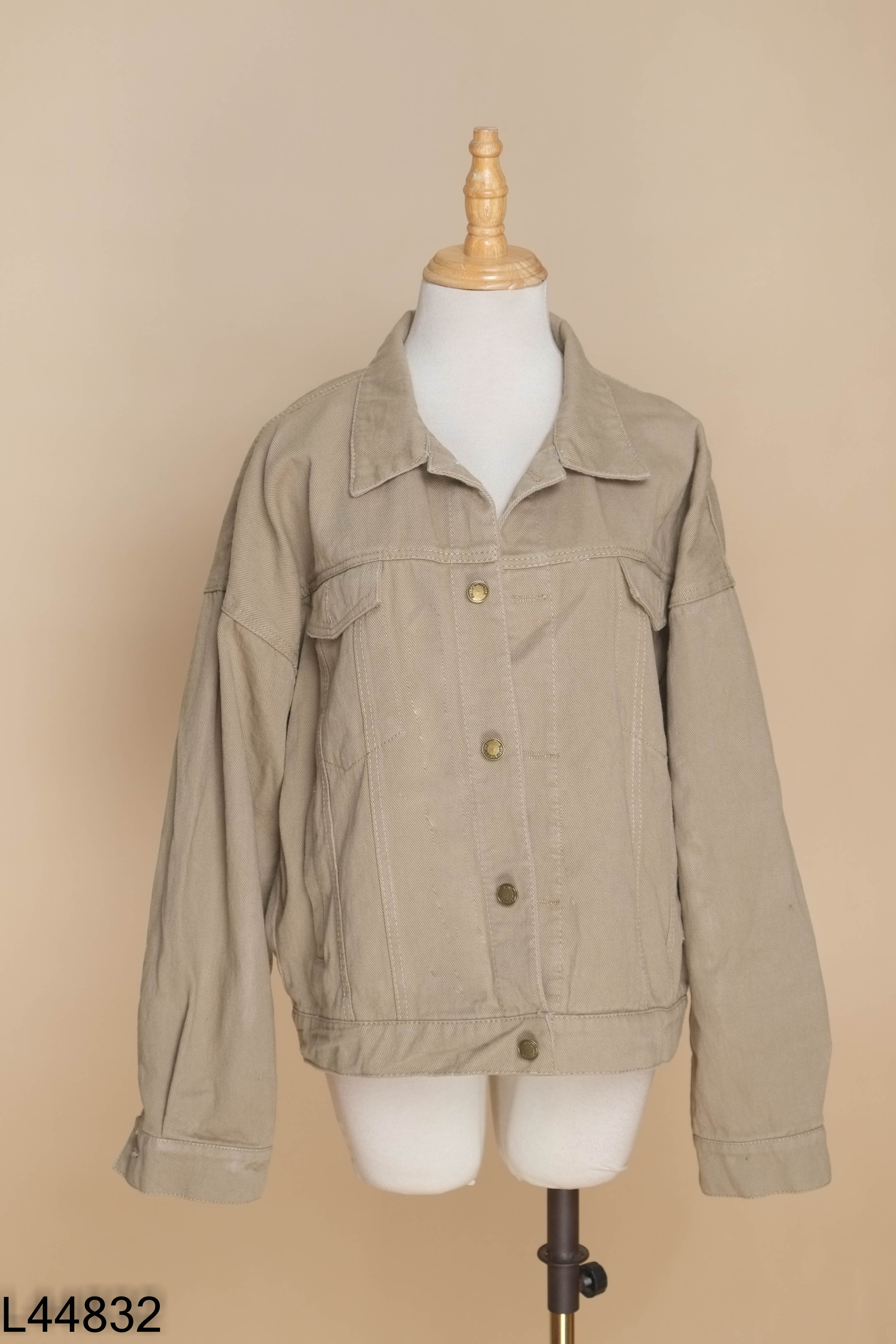Áo khoác jeans xanh rêu form boxy