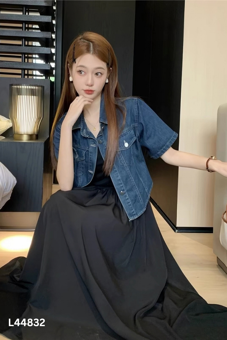 Áo jeans xanh tay cộc dáng ngắn