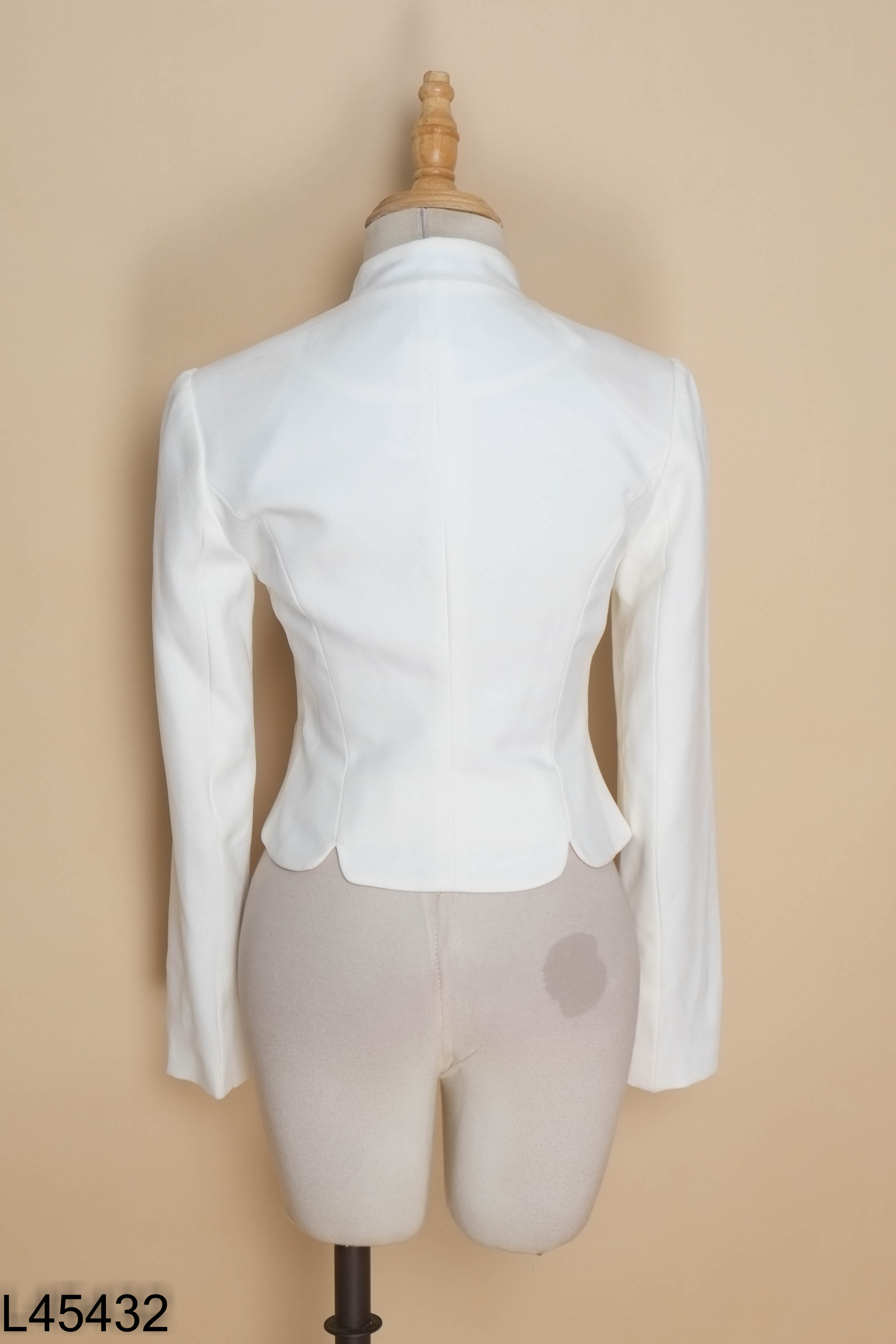 Áo vest nữ trắng BELLUCCI ngắn