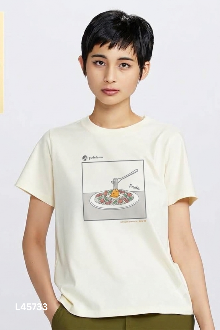 Áo thun UNIQLO trắng in họa tiết