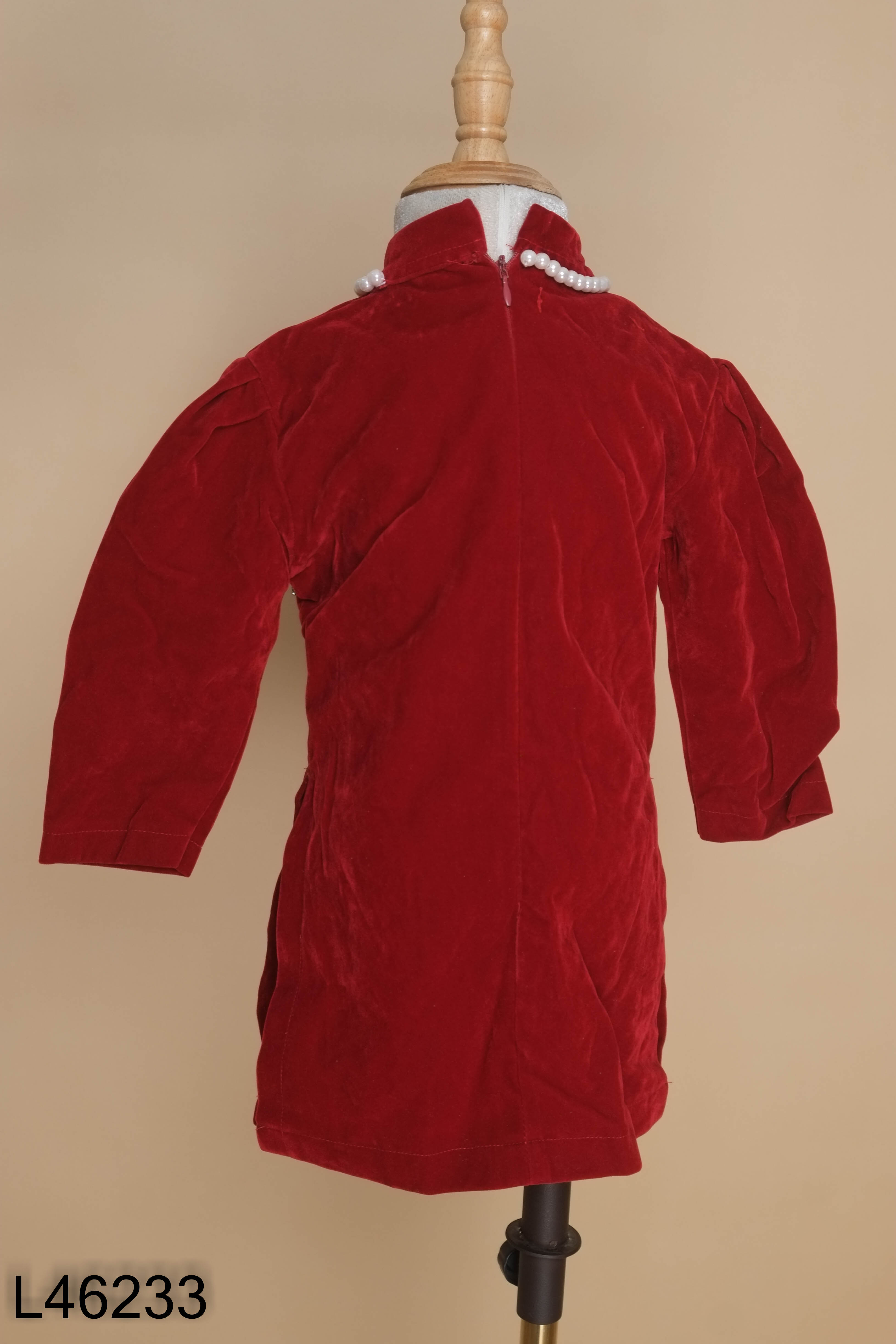 Áo nhung đỏ đính cổ ngọc kids